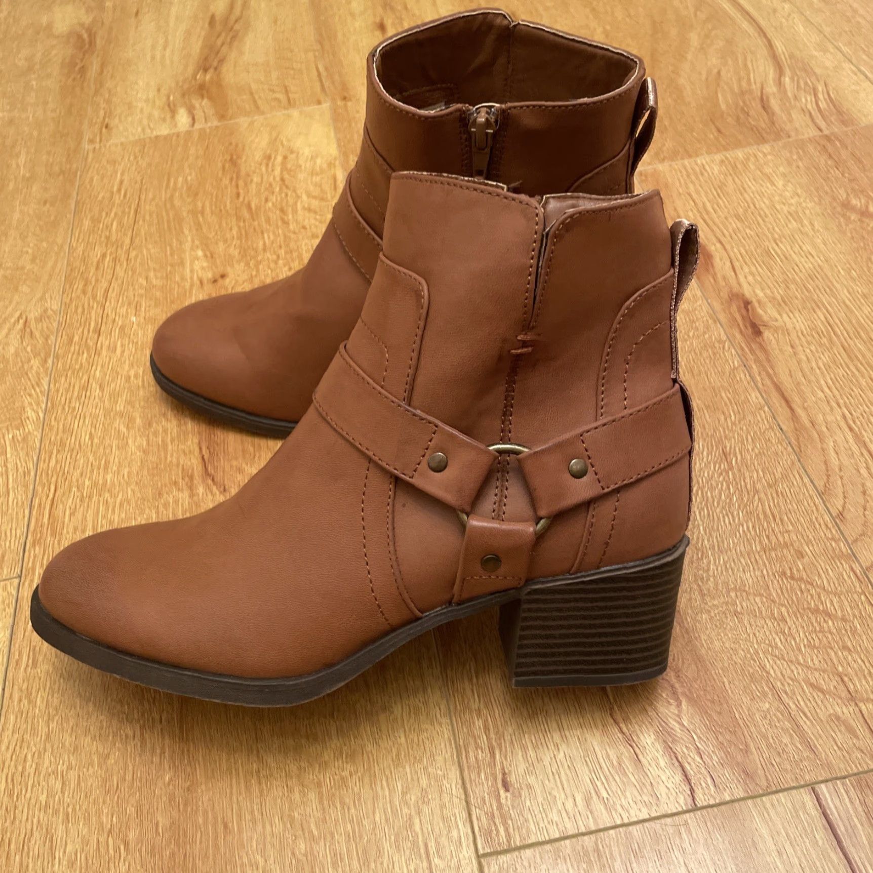 Vintage Rocket Dog Lex Biker Boots Women 9.5 Cognac Leather Effect NWOT Chunky Heel Boots Size US 7 / IT 37 - 2 Thumbnail
