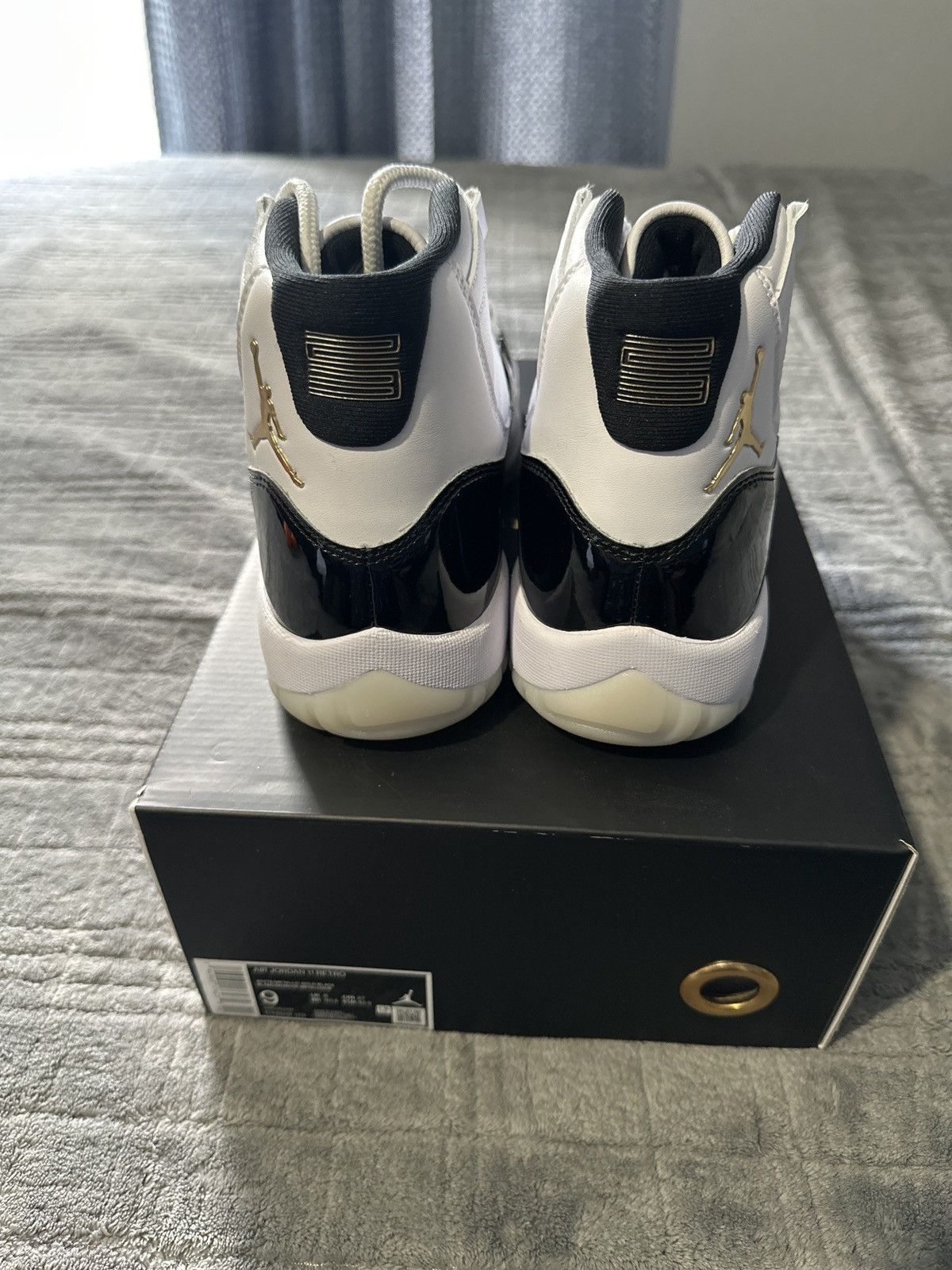 Jordan Brand × Nike Jordan 11 - Gratitude Size US 9 / EU 42 - 3 Thumbnail