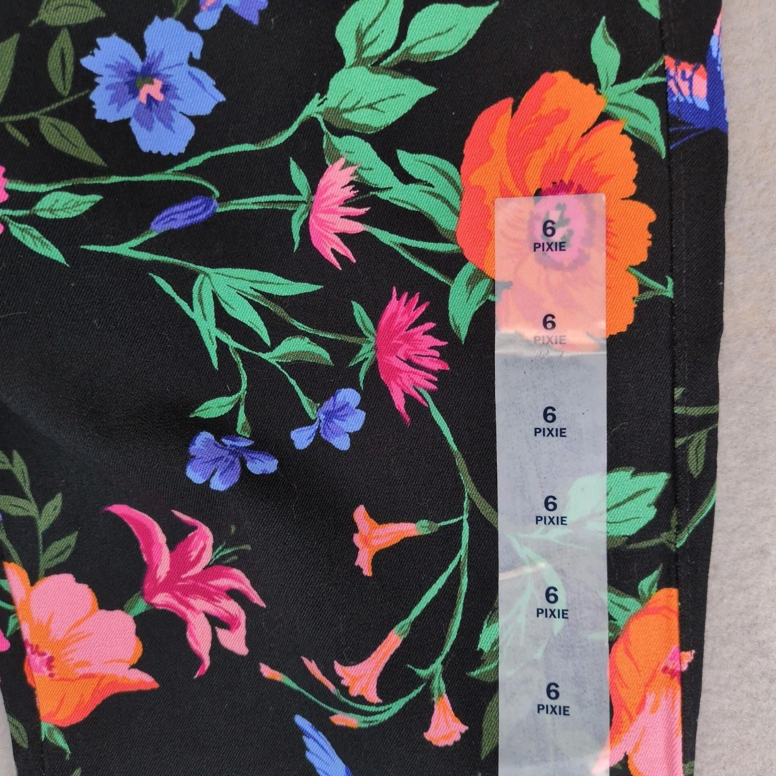 Old Navy NWT Old Navy Pixie Floral Print Pants Womens 6 Stretch 30x27 Size 28" / US 6 / IT 42 - 9 Thumbnail