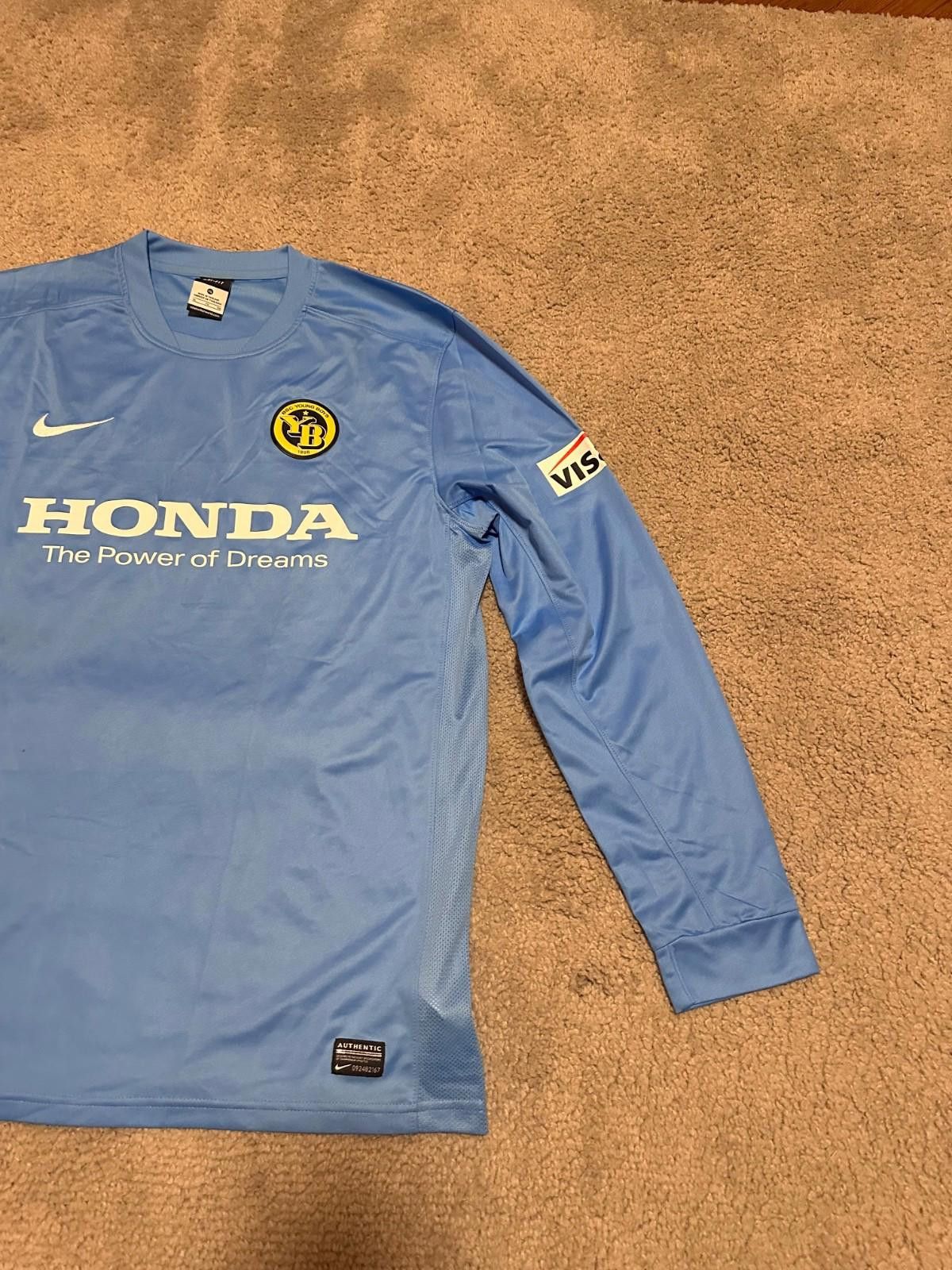 Nike Nike BSK Young Boys 2015/16 Goalkeeper Shirt Jersey Sz XL Size US XL / EU 56 / 4 - 4 Thumbnail