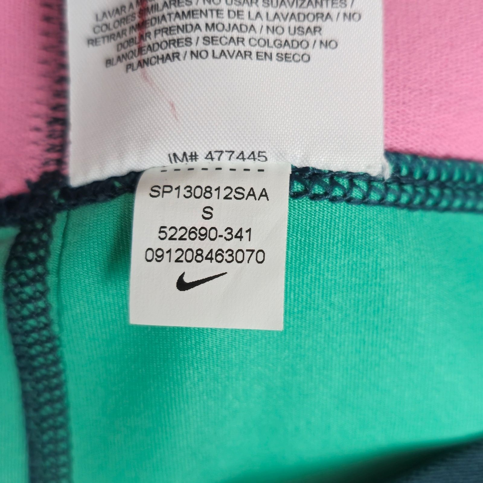 Nike NWT Nike Pro Small Green Graphic Print Capri Leggings Size 26" / US 2 / IT 38 - 7 Thumbnail