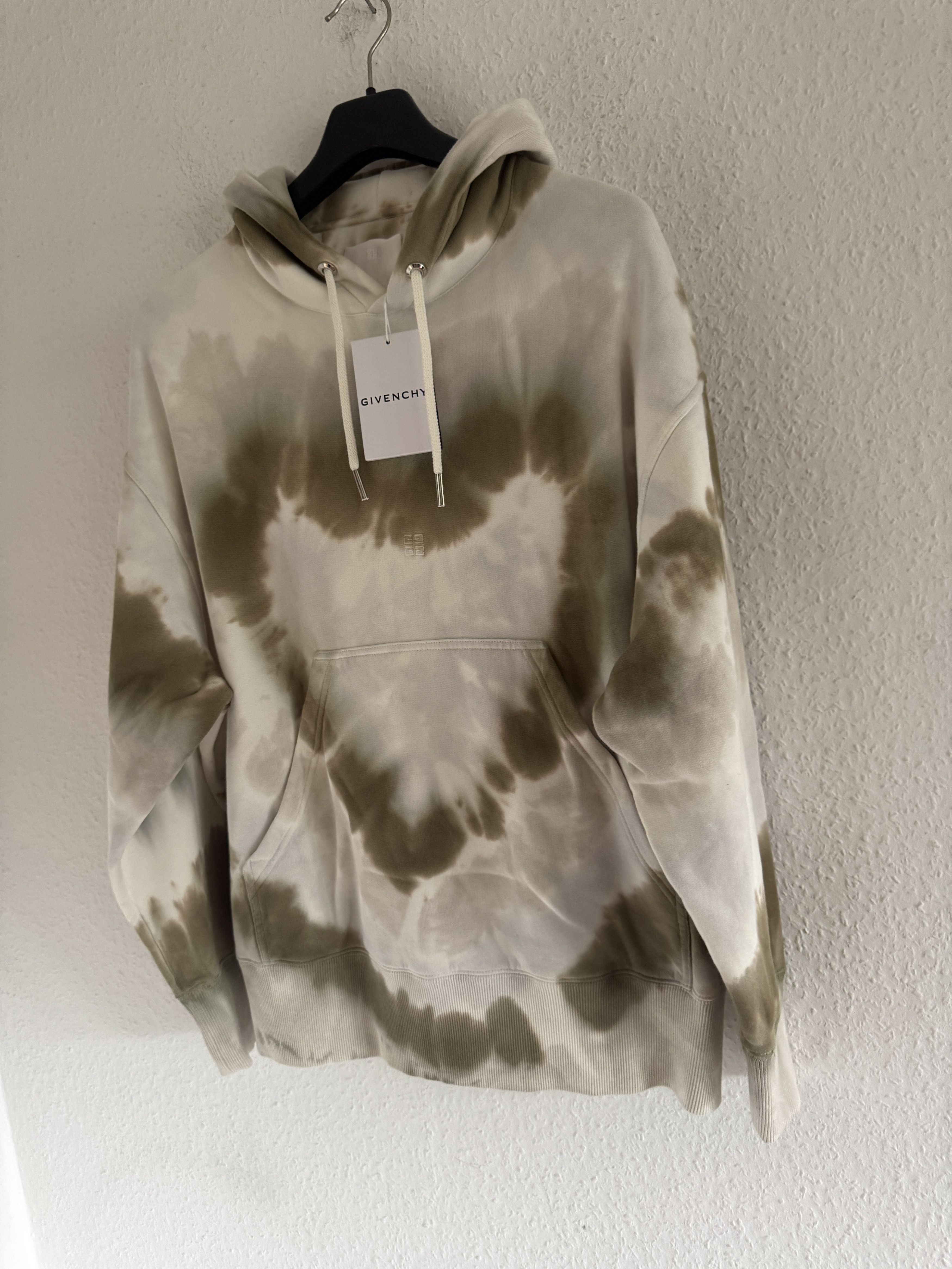 Givenchy Heart Tie-Dye Oversized Hoodie Size US M / EU 48-50 / 2 - 4 Thumbnail