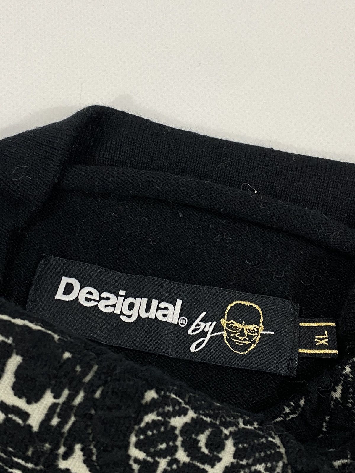 Christian Lacroix 🔥LASTDROP🔥 Desigual Christian LaCroix Gothic Sweater Size XL / US 12-14 / IT 48-50 - 13 Thumbnail