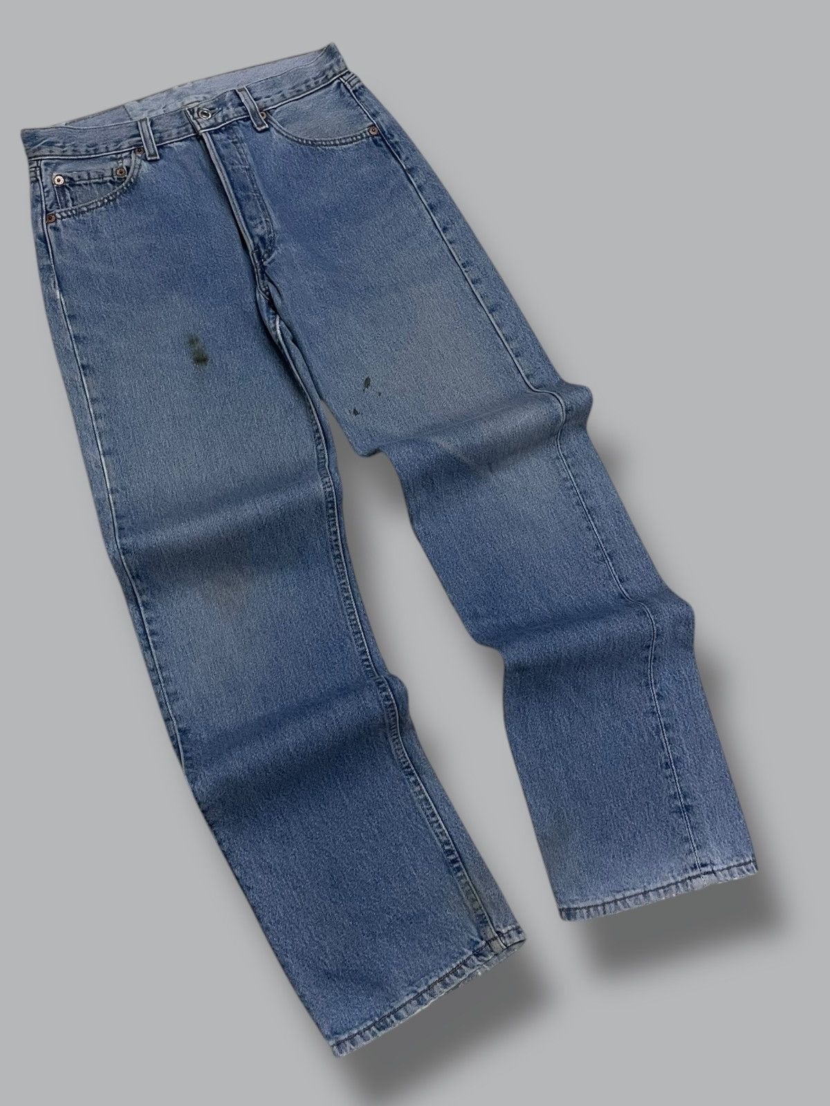 Levi's Vintage Clothing Vintage 1990s Designer Levis 501 Classic Blue Dirt Denim Size US 29 - 2 Thumbnail