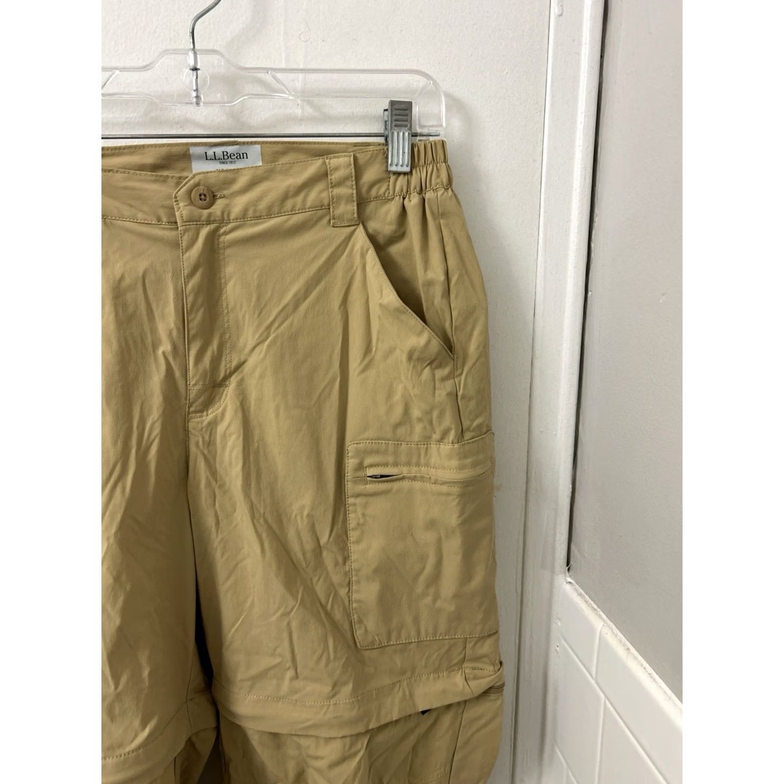 Vintage VINTAGE? No — LL Bean Cresta Hiking Pants Mens XS Tan Convertible Cargo Zip Off Shorts? Size US 27 - 5 Thumbnail