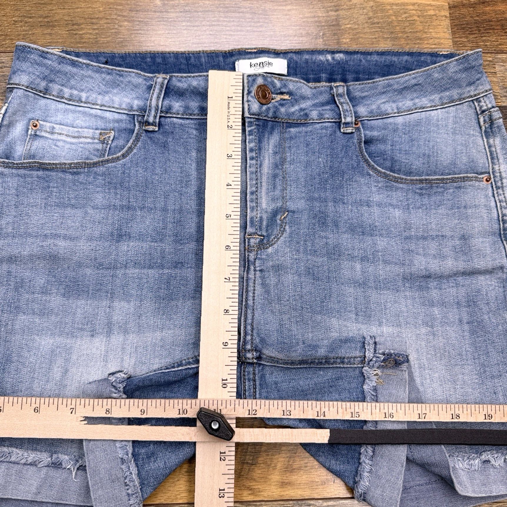 Vintage Kensie Jeans Cut Off Shorts Womens 10 Medium Rise Stretch Denim 5-Pocket Blue Light Wash Size 32" / US 10 / IT 46 - 6 Thumbnail