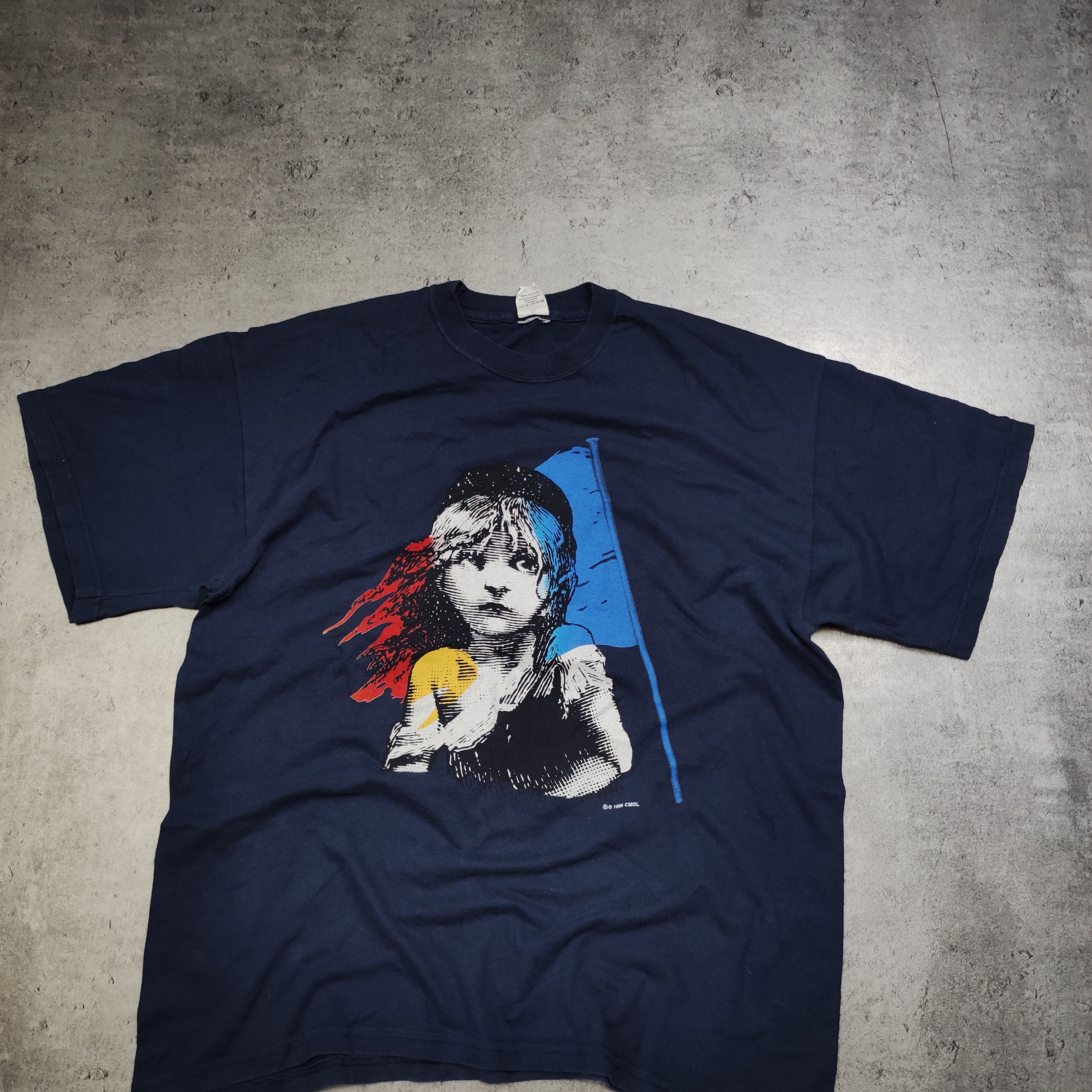 Band Tees × Vintage RARE 1986 Limited Les Miserables Navy Big Logo Tshirt Size US XL / EU 56 / 4 - 3 Thumbnail