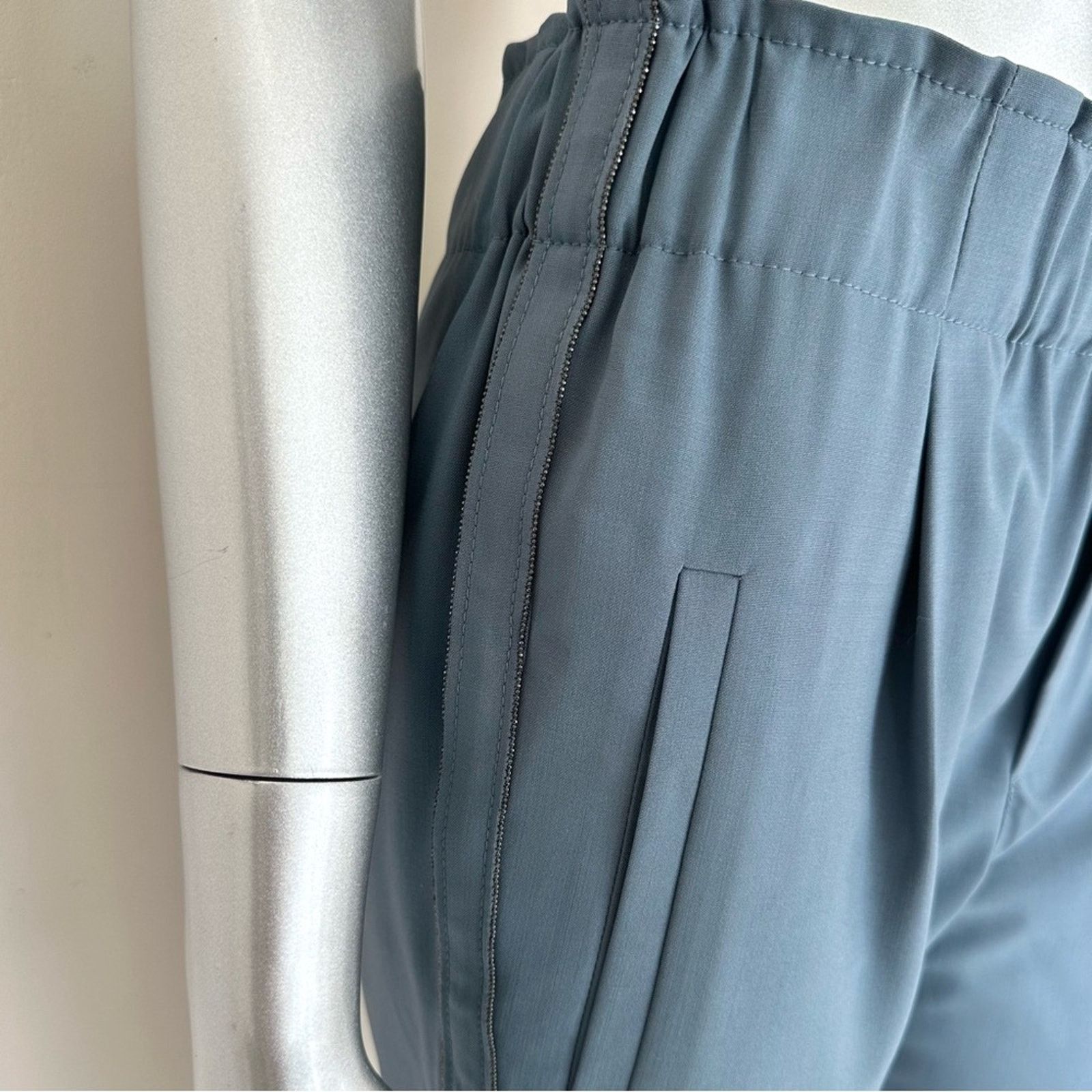 Brunello Cucinelli Brunello Cucinelli women navy pants size 6 US Retail 2250$ Size 28" / US 6 / IT 42 - 2 Thumbnail