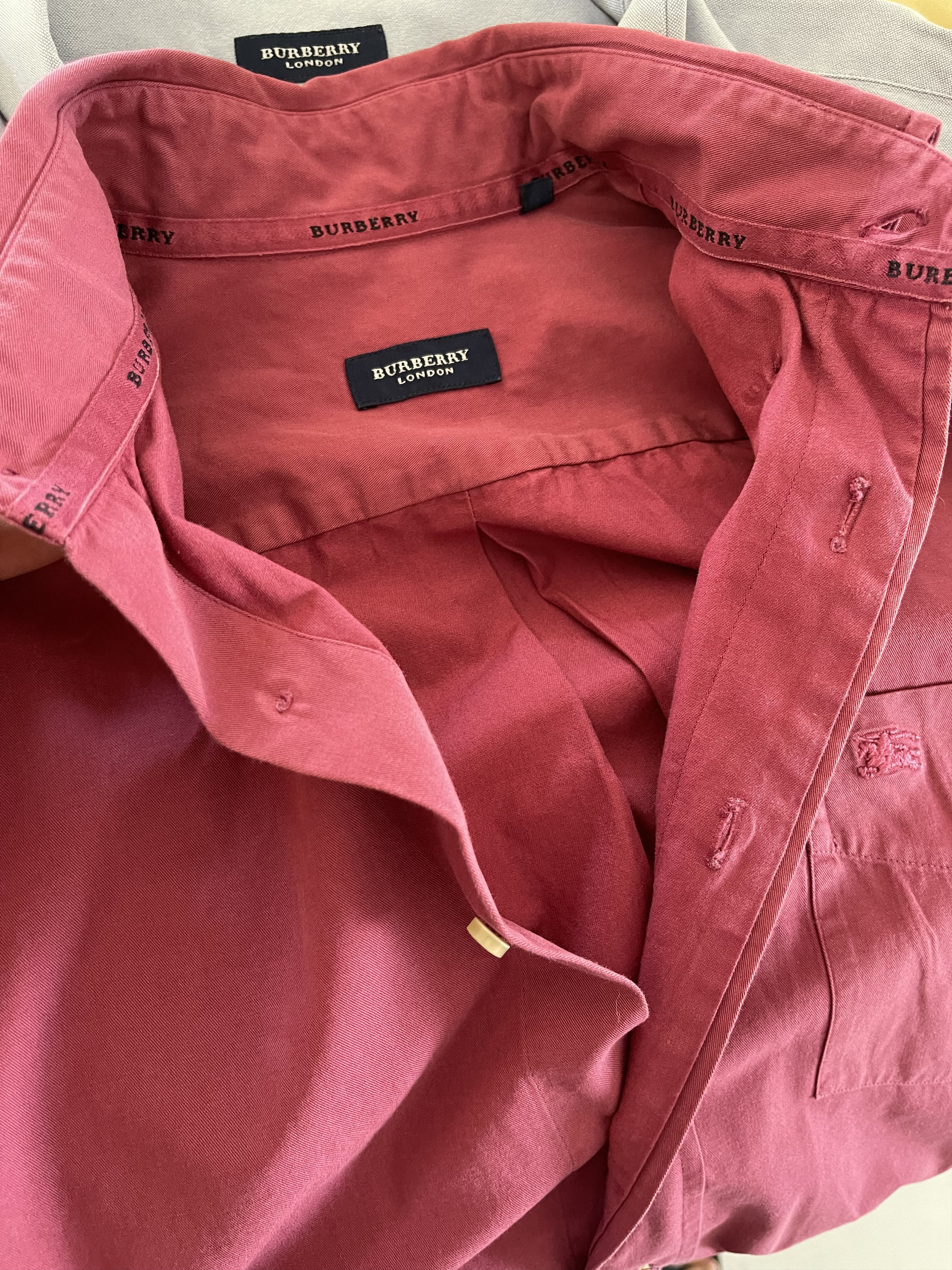 Burberry 🔥 shirt Burberry London red burgundy Size US M / EU 48-50 / 2 - 6 Thumbnail