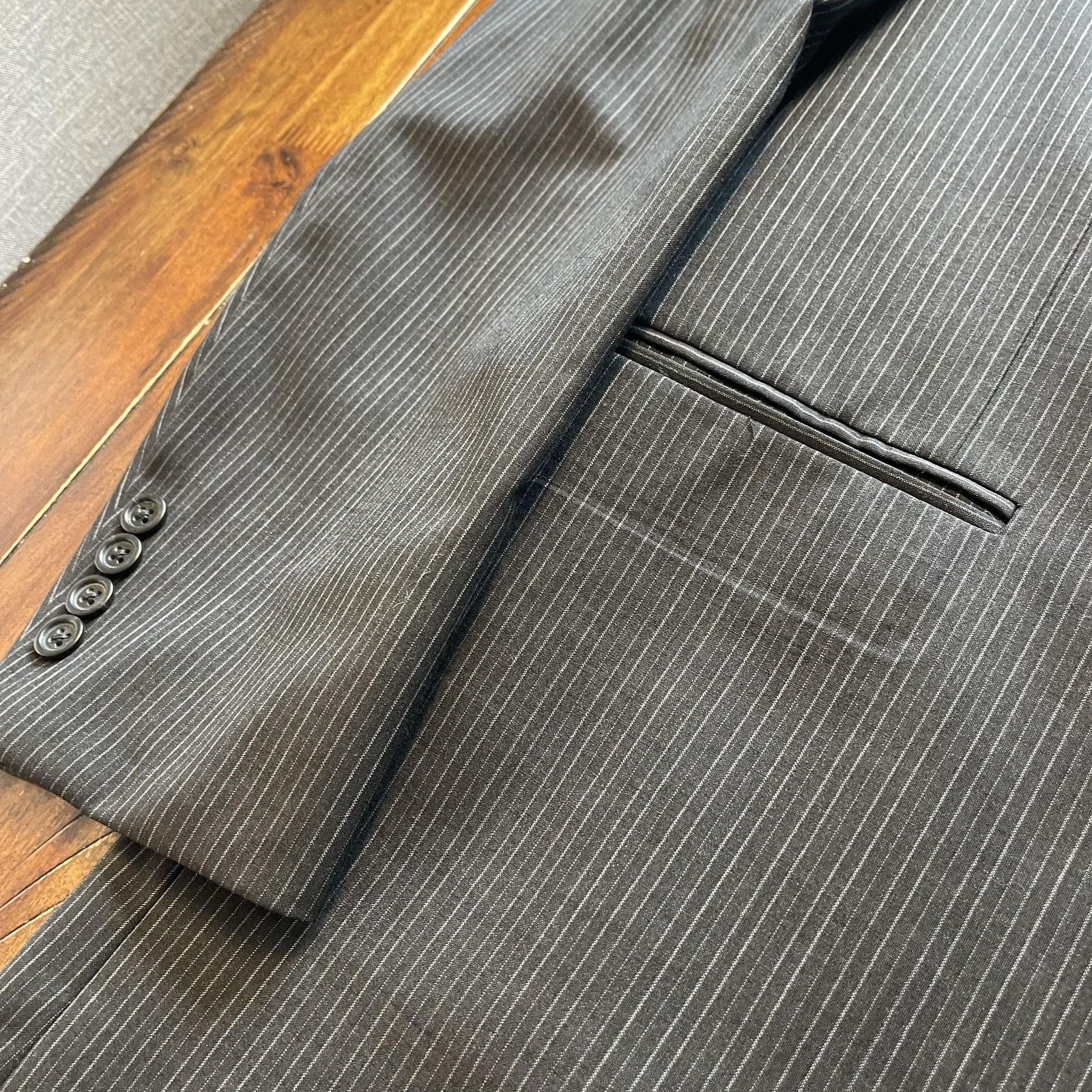 Burberry Vtg Burberry Sport Coat 44R Pinstripe Wool 3 Button Blazer Size 44R - 5 Thumbnail