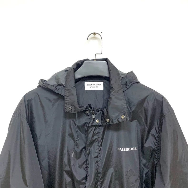 Balenciaga Balenciaga size 36 Black printed logo zip jacket Size US S / EU 44-46 / 1 - 5 Thumbnail