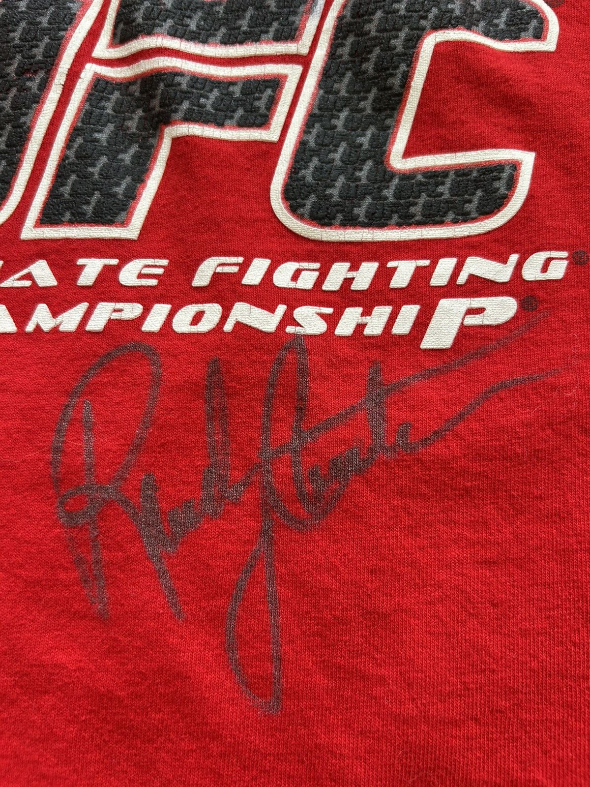 UFC RARE! Vintage Signed UFC Tee from Early 2000s Size US XL / EU 56 / 4 - 4 Thumbnail