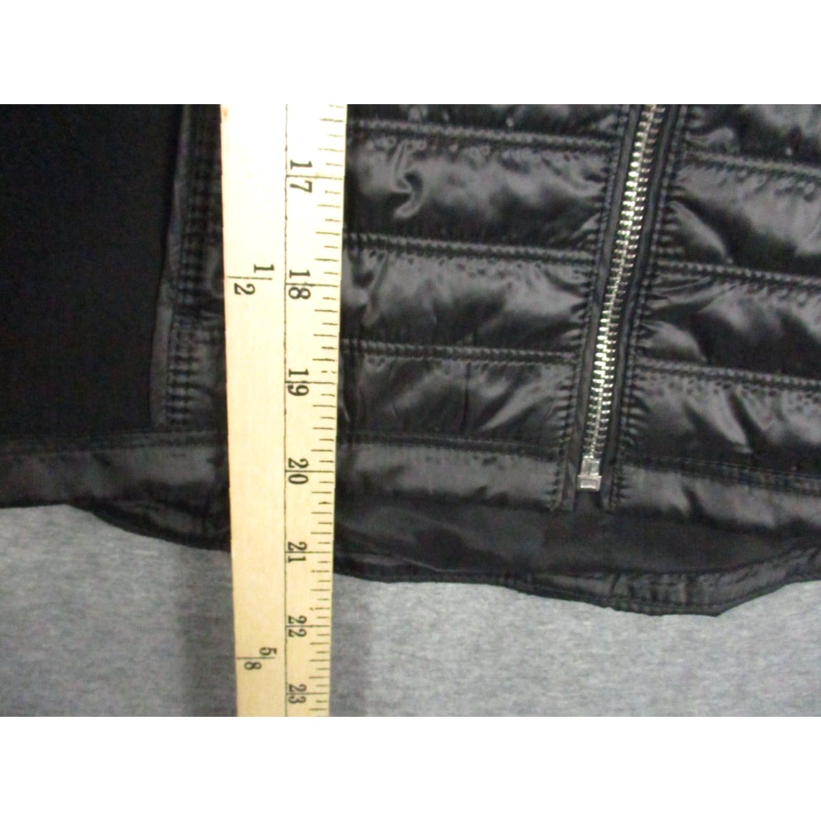 White House Black Market White House Black Market Vest Womens XS Hooded Quilted Stretch NWT Black Size XS / US 0-2 / IT 36-38 - 4 Thumbnail