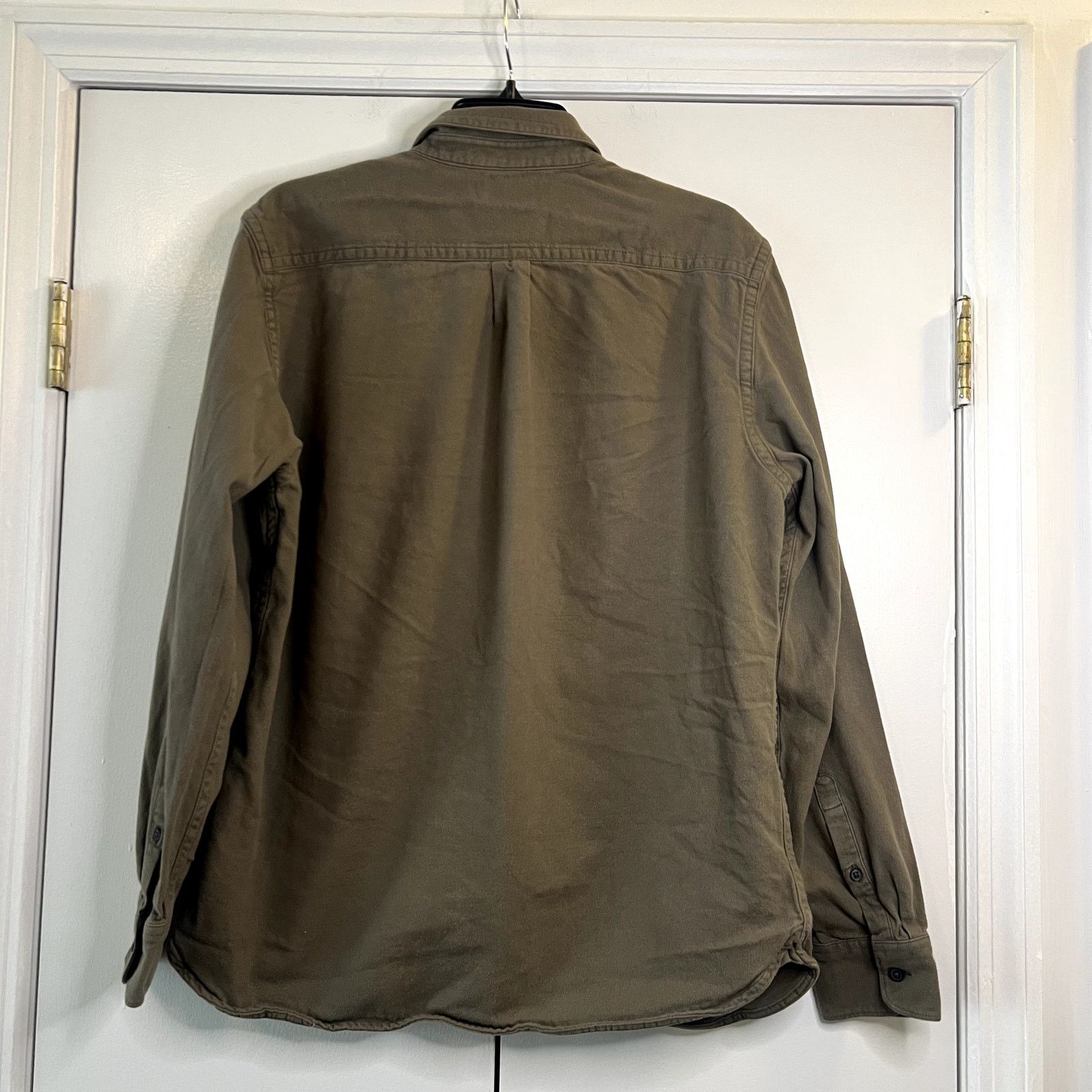 Everlane Everlane Men's Button Down Shirt Army Green size L Size US L / EU 52-54 / 3 - 4 Thumbnail