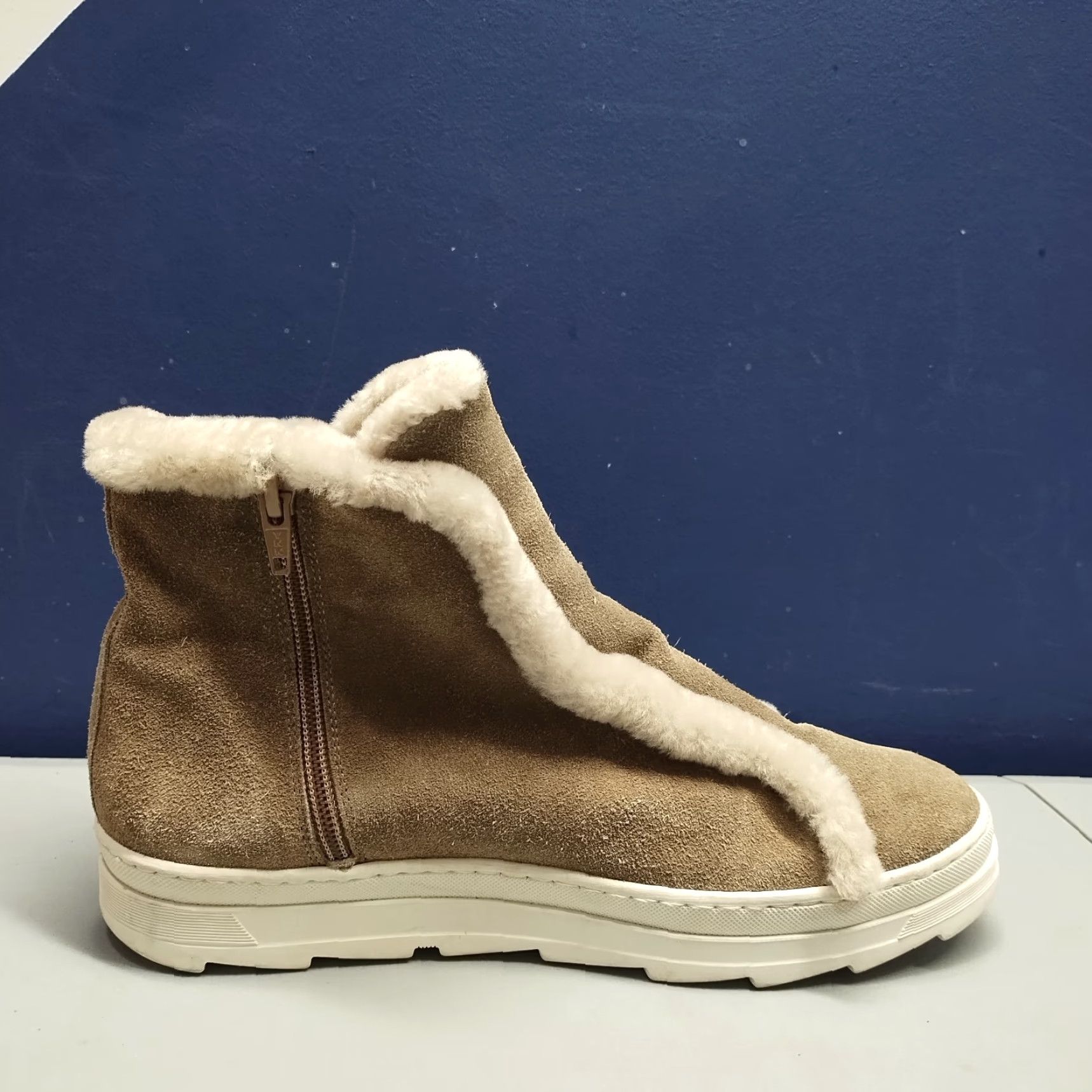 Vintage Joyks Ankle Winter Boots Womens Size 8 White Brown Suede Fur Lined Side Zip Holiday Snow Boot Mens? Size US 8 / IT 38 - 5 Thumbnail