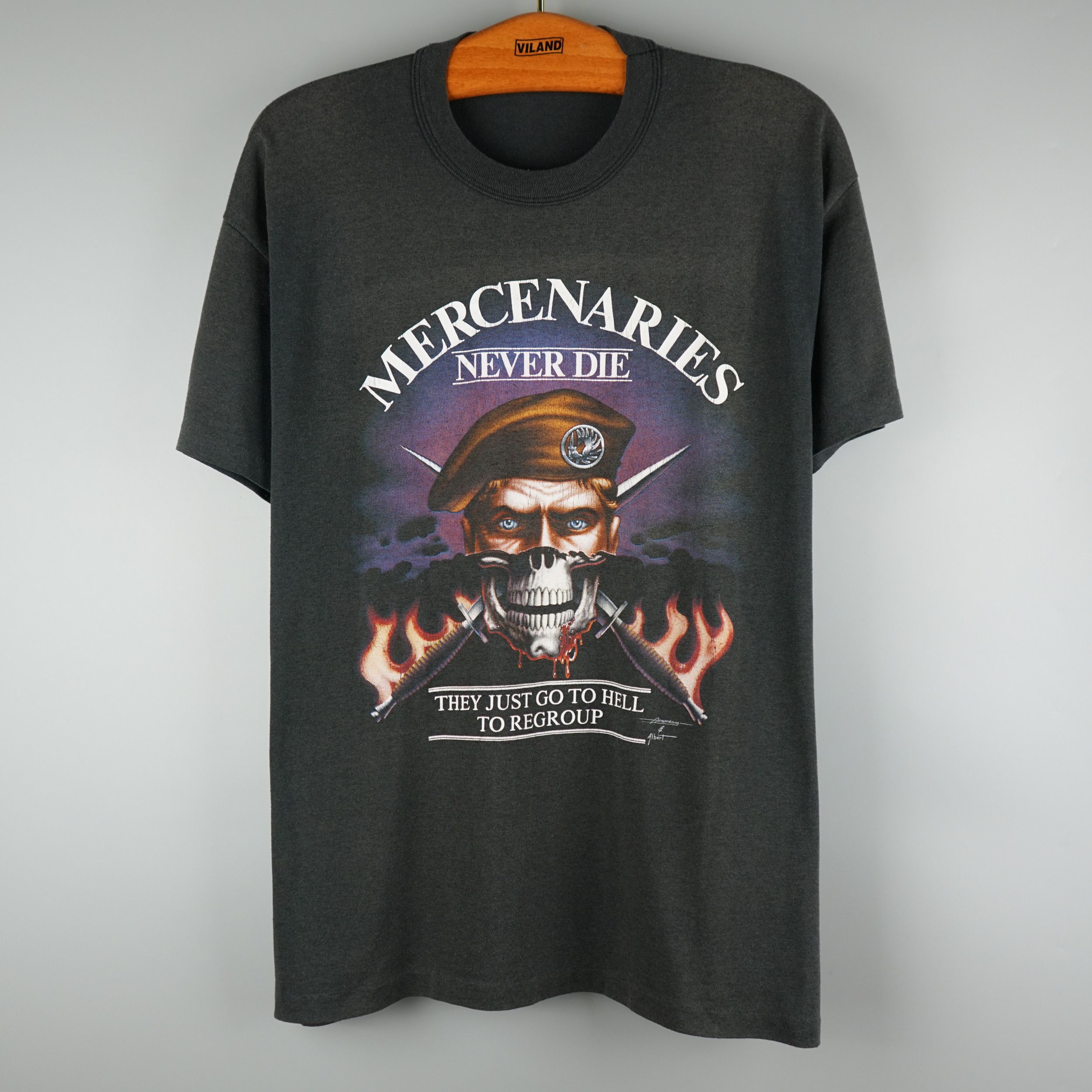 Harley Davidson × Vintage 1990s Mercenaries Never Die T-Shirt 3D Emblem Size US L / EU 52-54 / 3 - 1 Thumbnail