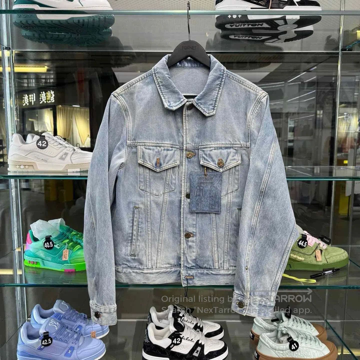 Louis Vuitton Louis Vuitton Light Blue Denim Jacket Size 46. Size US S / EU 44-46 / 1 - 1 Thumbnail