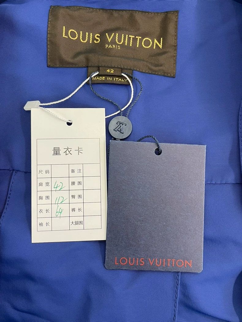 Louis Vuitton Louis Vuitton Short trench coat 2503-Nextarrow Size US XS / EU 42 / 0 - 4 Thumbnail