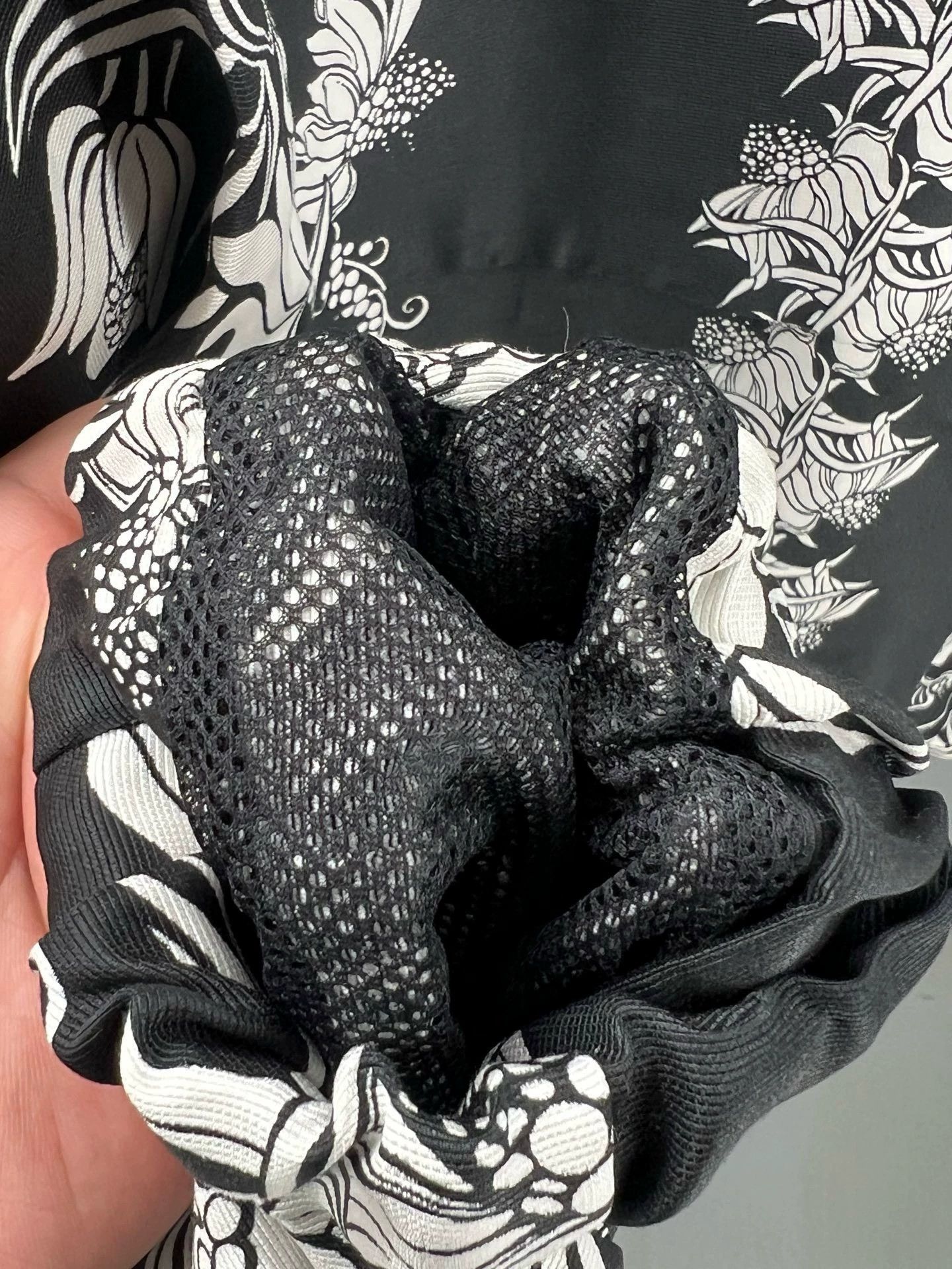 Valentino Valentino Black Floral Hooded Jacket Size US L / EU 52-54 / 3 - 3 Thumbnail