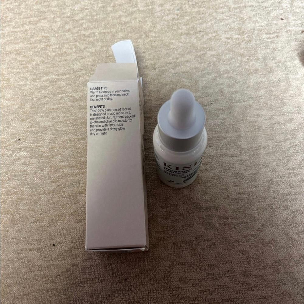Designer Kinlo Hydrating Facial Oil 100% jojoba olive plant oils 1 OZ Size ONE SIZE - 4 Thumbnail