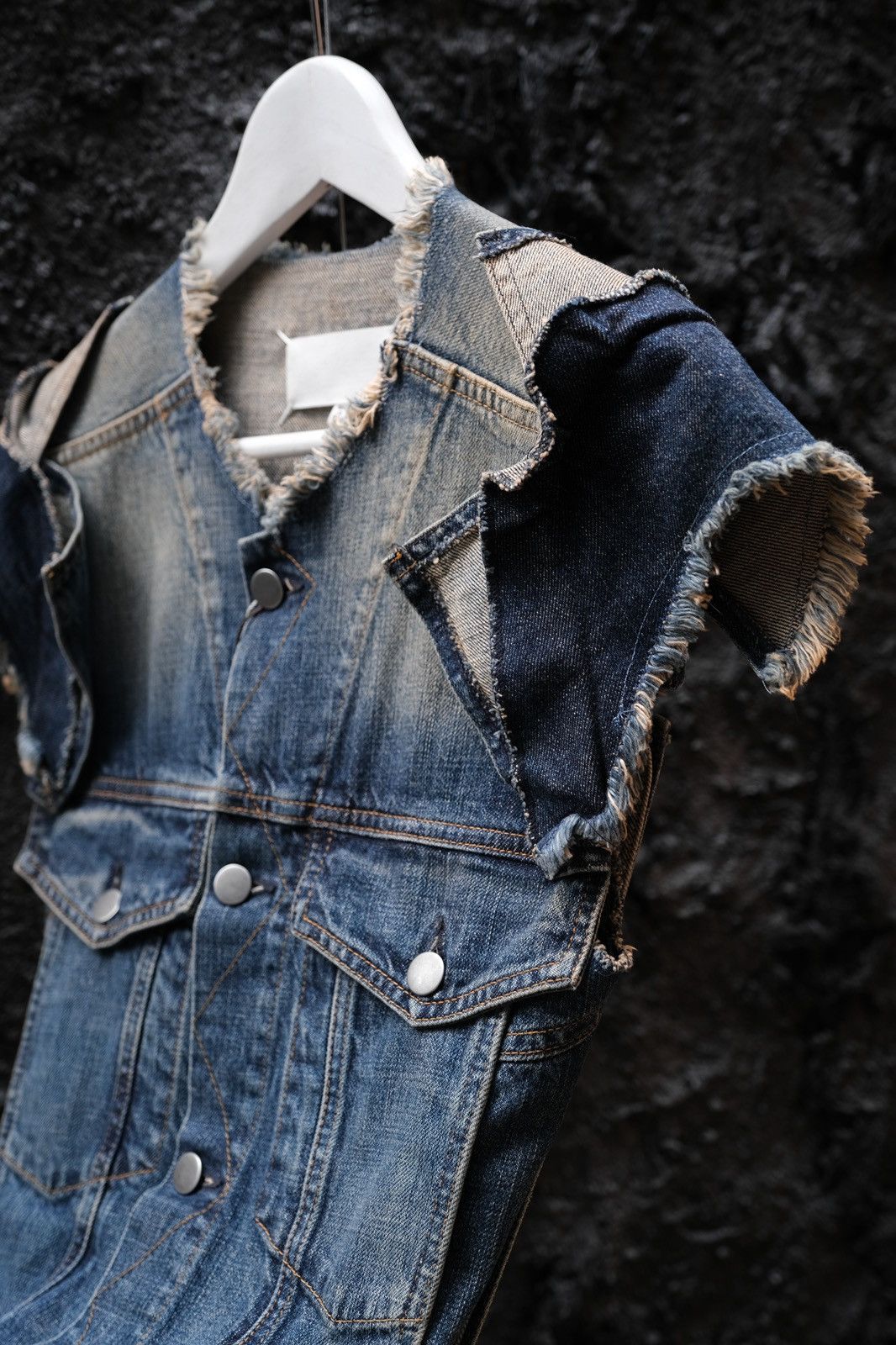 Maison Margiela Maison Martin Margiela 12SS Sleeveless Denim Vest Size XS / US 0-2 / IT 36-38 - 7 Thumbnail
