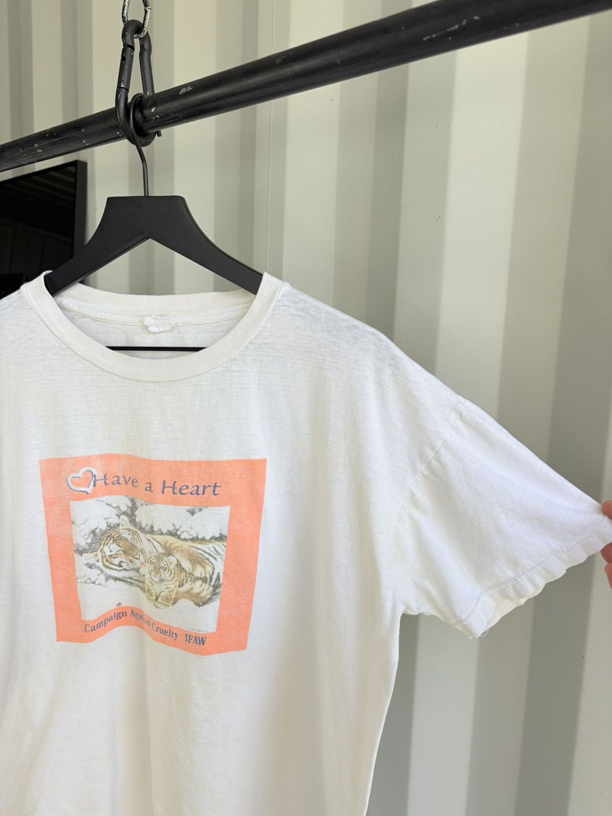 Vintage Vintage Have a Heart Shirt Faded Distressed Grunge BOXY Size US L / EU 52-54 / 3 - 2 Thumbnail