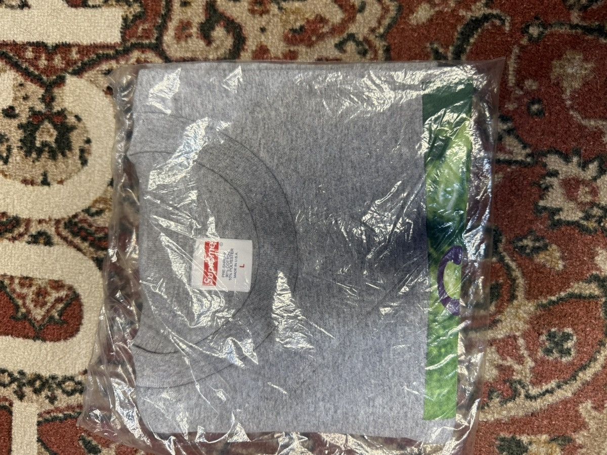 Supreme Supreme Venus Tee Grey FW17 Size US L / EU 52-54 / 3 - 3 Thumbnail