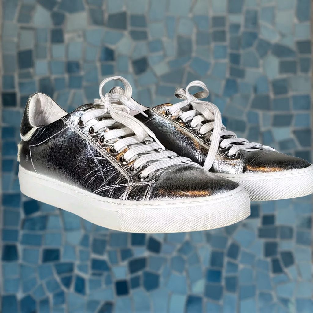 John Galliano John Galliano Paris Metallic Leather Low-Top Sneakers Silver Women's US 8 EU 38.5 Leather Lining Micro Logo Initials Italy Shoes Sneaker Athletic Size US 8 / IT 38 - 1 Thumbnail