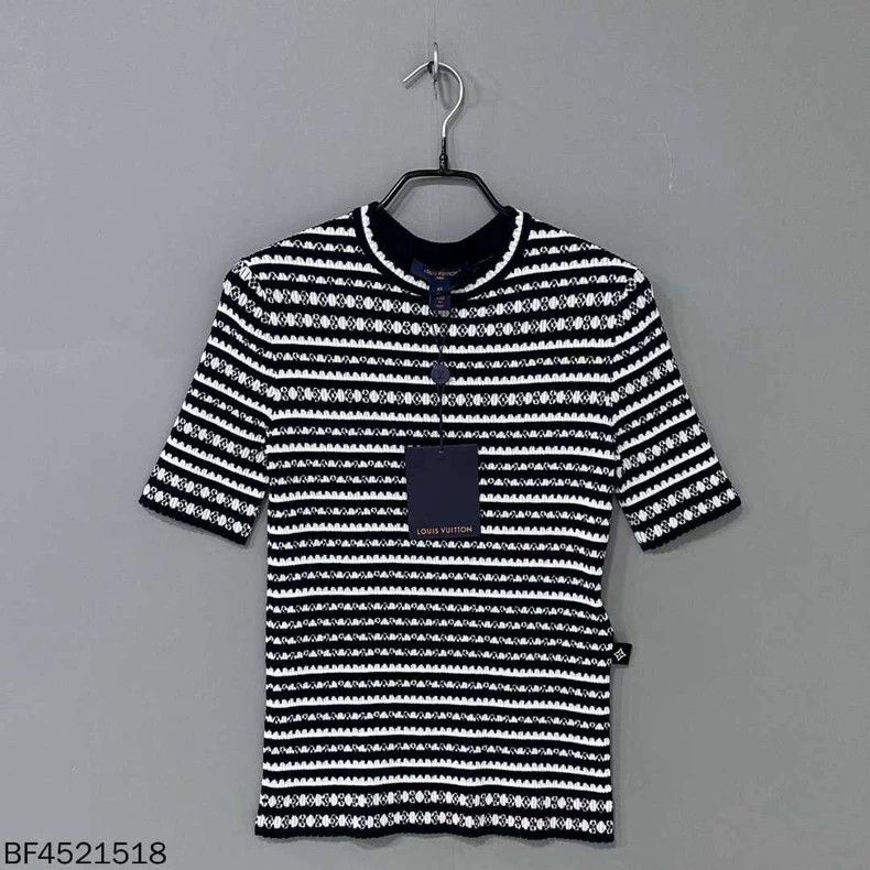 Louis Vuitton Louis Vuitton 25 new scalloped striped knitted short sleev Size XS / US 0-2 / IT 36-38 - 1 Thumbnail