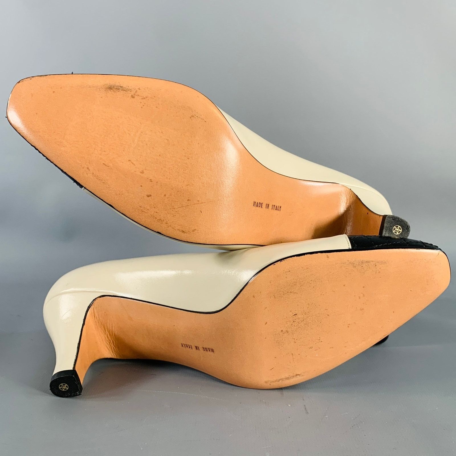 Salvatore Ferragamo Size 9 Beige Black Leather Quilted Cap Toe Pumps Size US 9 / IT 39 - 6 Thumbnail