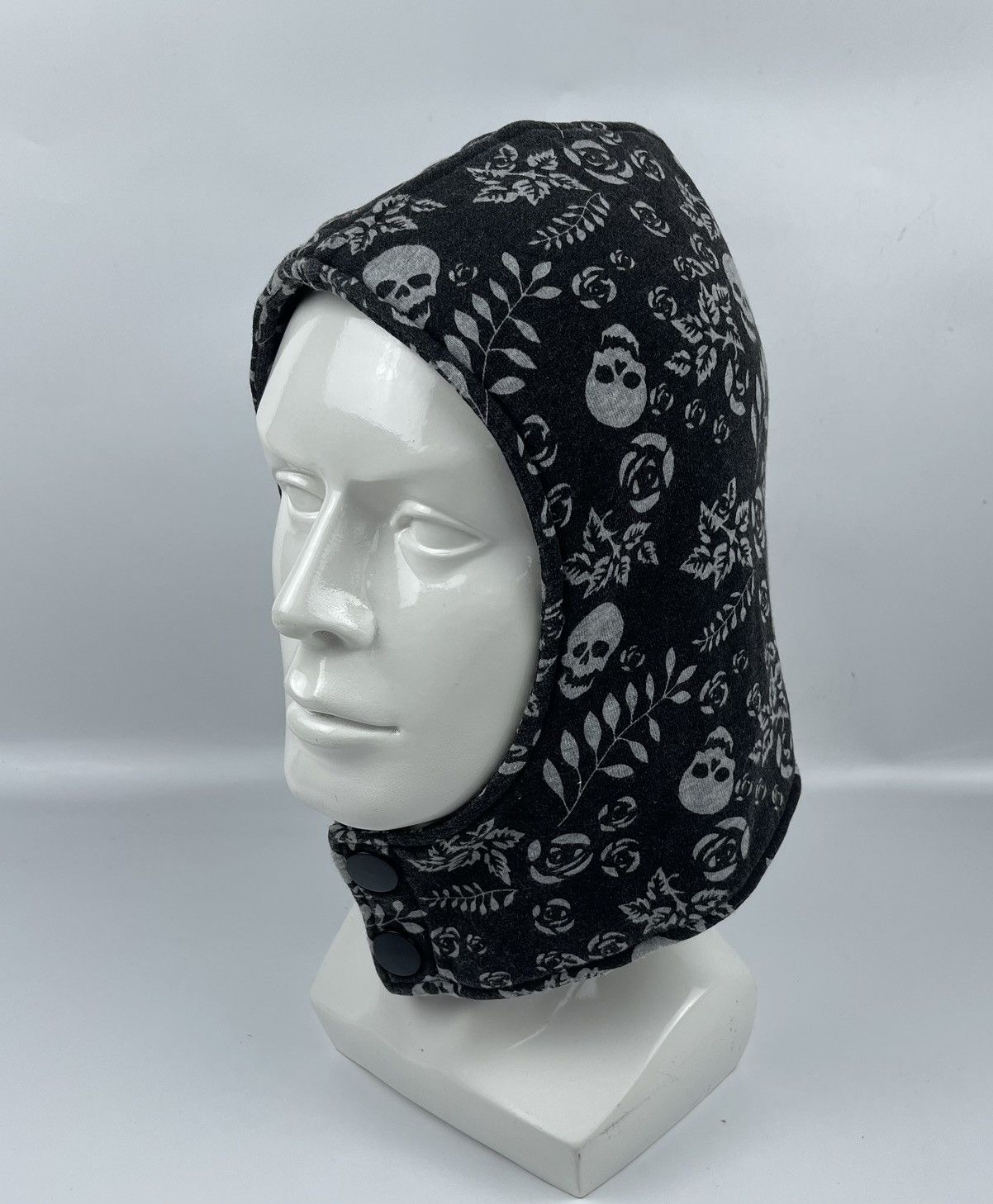 Seditionaries punk style skulls balaclava head warmer Size ONE SIZE - 1 Thumbnail