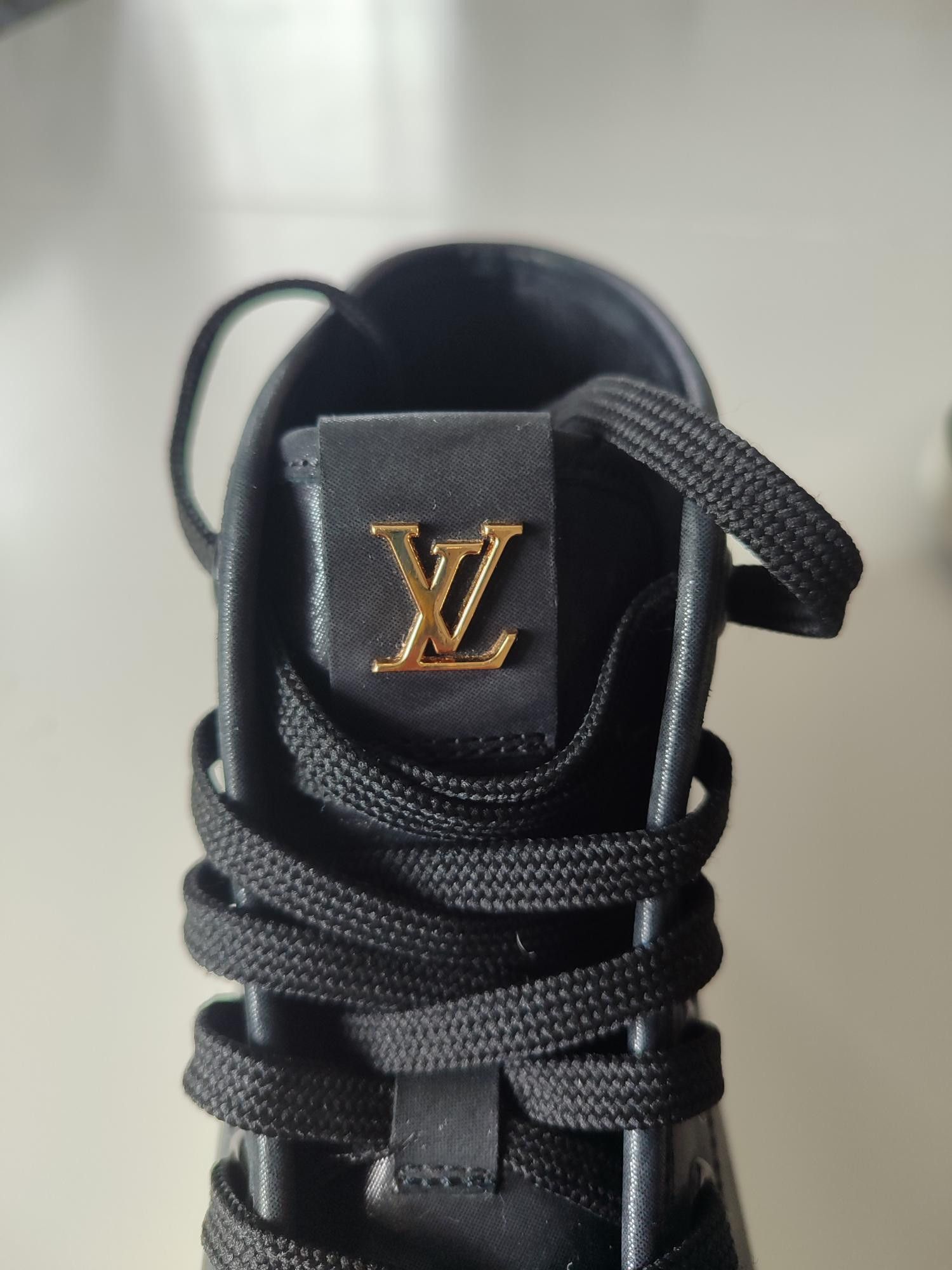Louis Vuitton BASKETS LOUIS VUITTON PUNCHY LOVE Size US 8 / IT 38 - 11 Thumbnail
