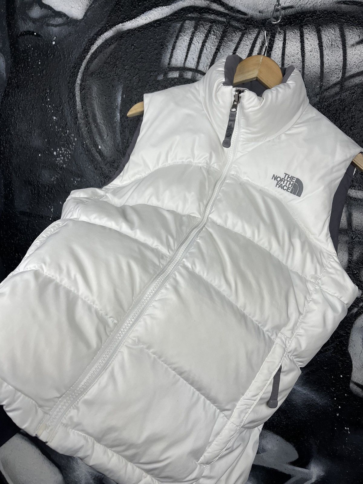 The North Face The North Face 700 Vintage White Goose Down Vest WMNS Size M Size M / US 6-8 / IT 42-44 - 11 Thumbnail