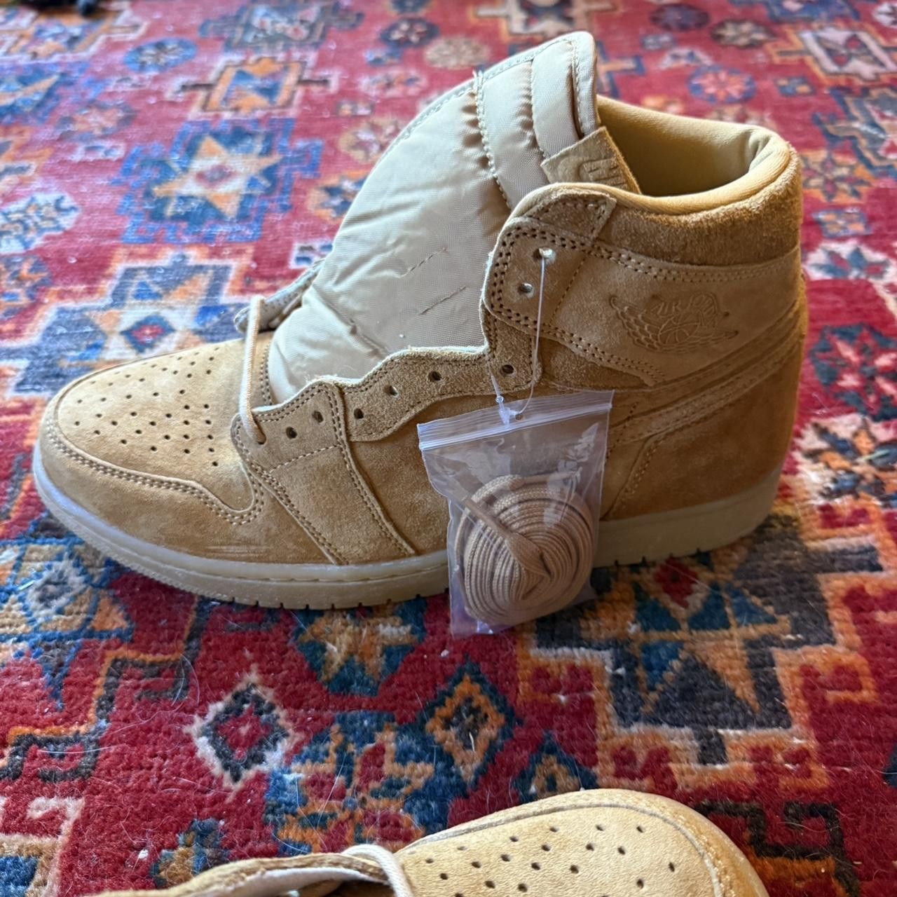 Nike Jordan 1 Retro High Wheat 2017 Size US 11 / EU 44 - 6 Thumbnail