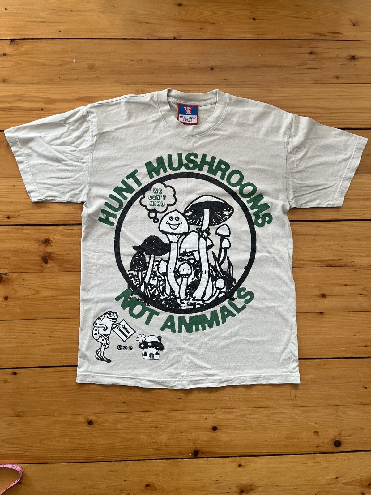 Online Ceramics Online Ceramics tee - Hunt Mushrooms Size US M / EU 48-50 / 2 - 1 Thumbnail