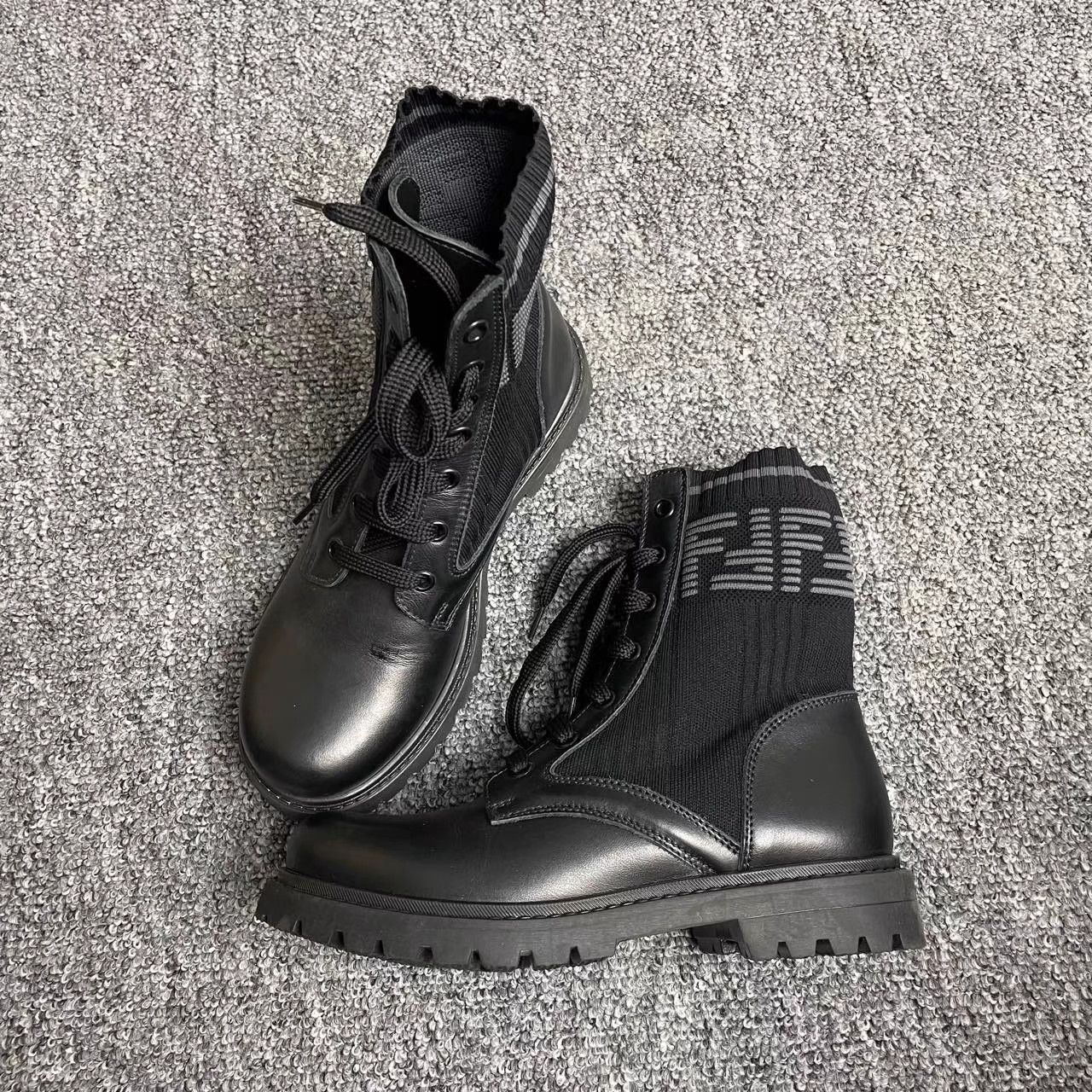 Fendi Fendi Black Lace-Up Martin Boots K12 Size US 5 / IT 35 - 1 Thumbnail