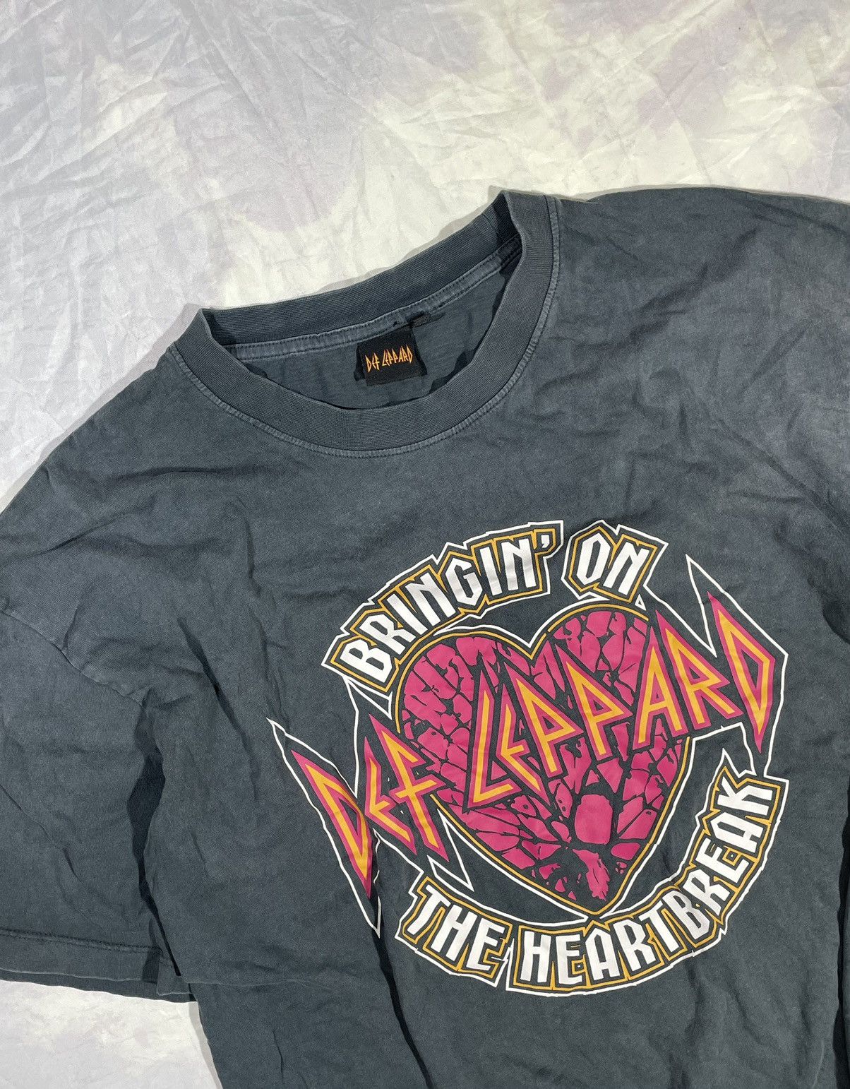Def Leppard T-Shirt Def Leppard Vintage Rock / Y2K street wear Size M Size US M / EU 48-50 / 2 - 2 Thumbnail