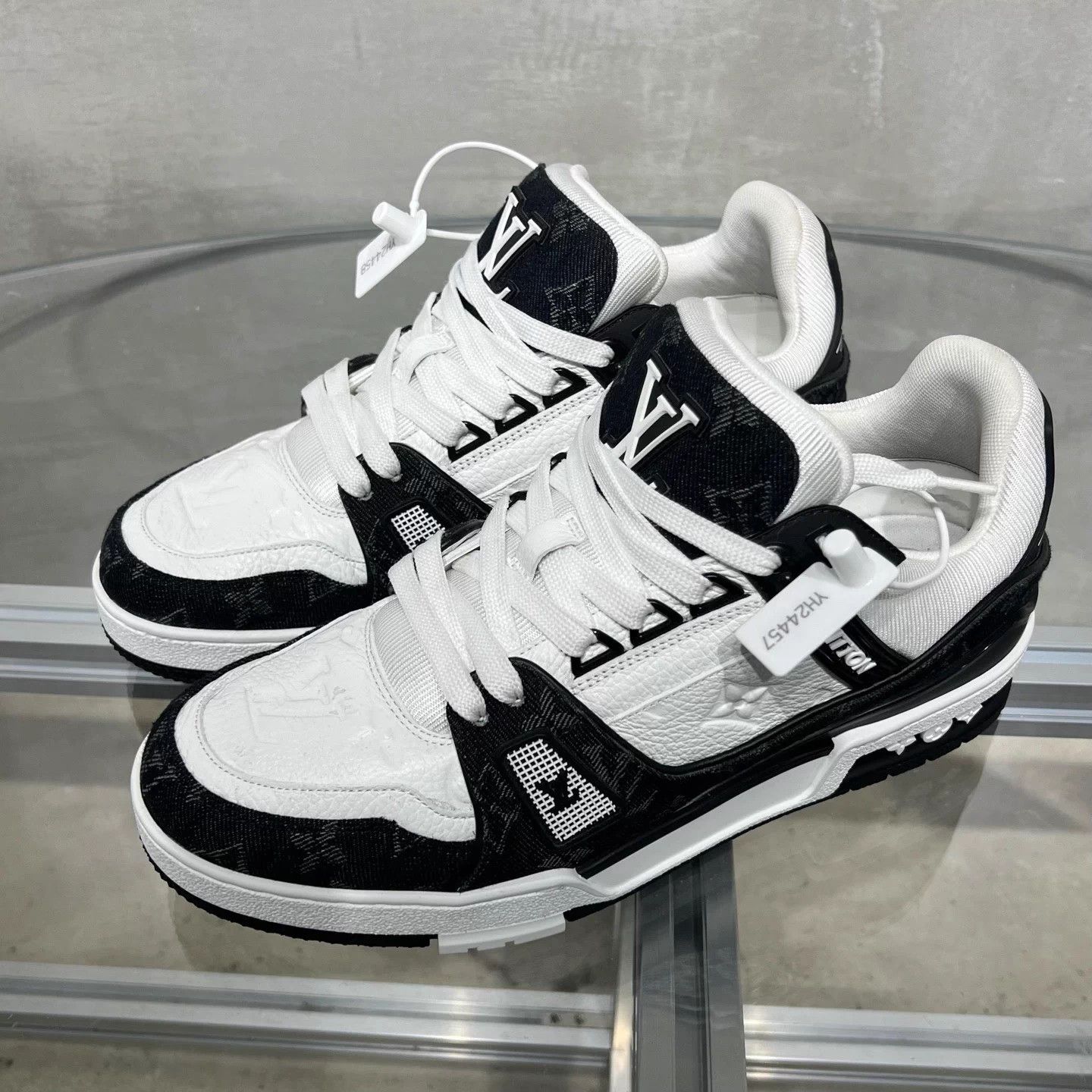 Louis Vuitton LV Trainer Black White Denim UK6.5/40.5 Size US 8.5 / EU 41-42 - 2 Thumbnail