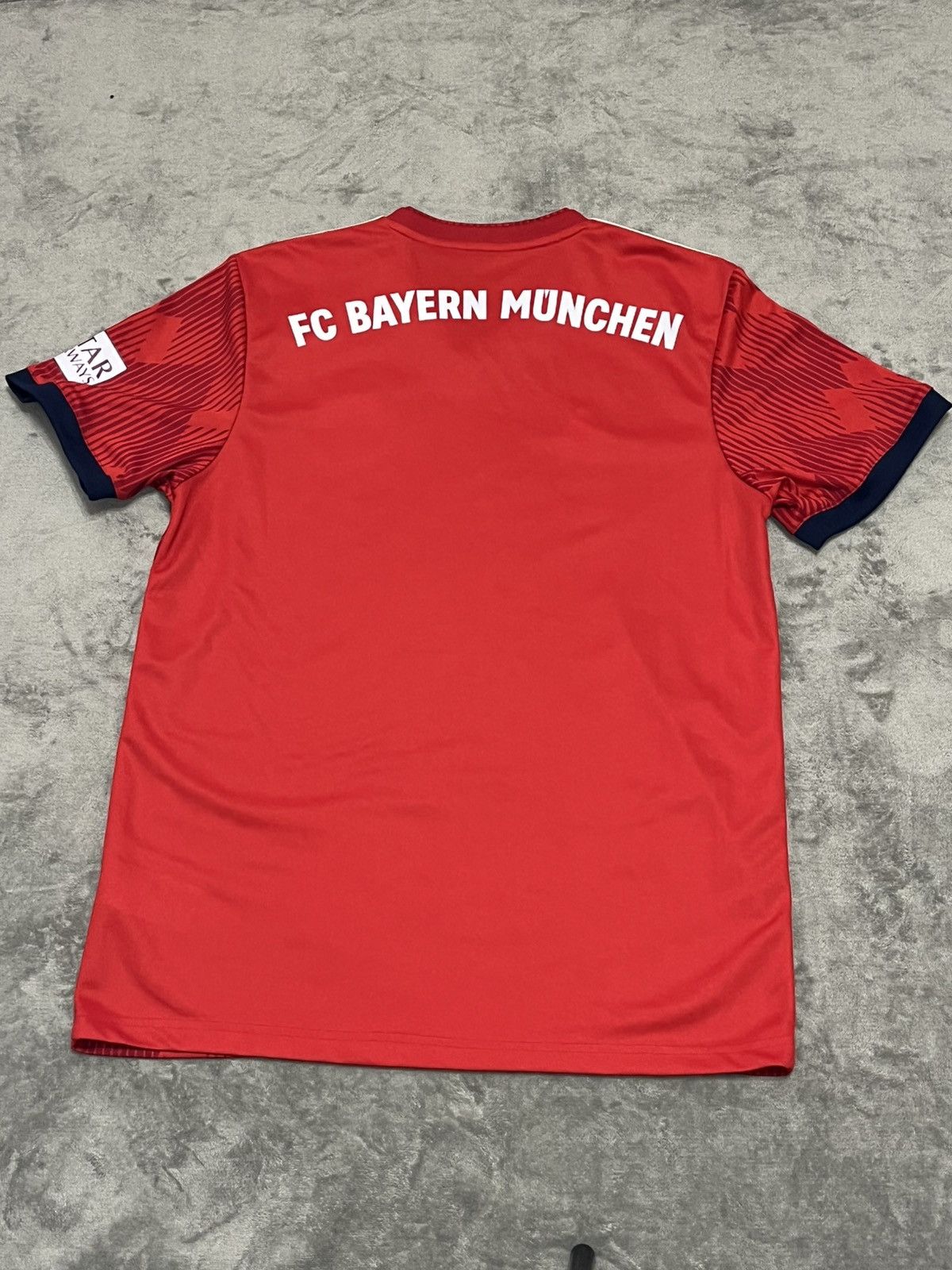 Adidas FC Bayern Munich 2018 2019 Adidas home football shirt Size US M / EU 48-50 / 2 - 3 Thumbnail