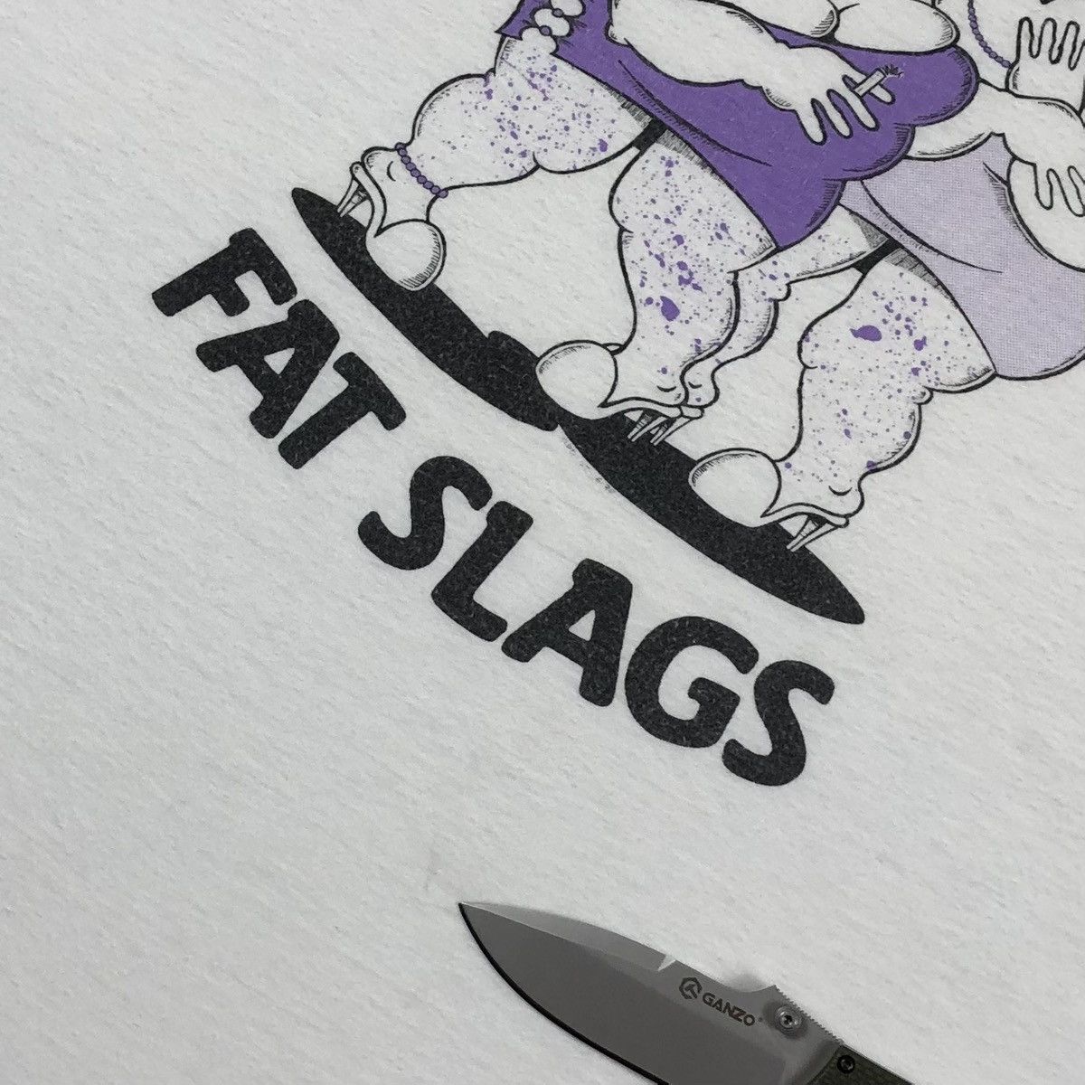 Vintage Vintage 90s Viz Comic Fat Slags Tee Size US L / EU 52-54 / 3 - 11 Thumbnail