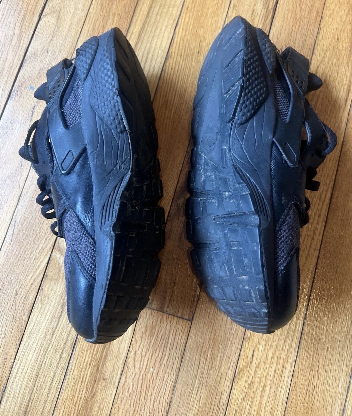 Nike NIKE AIR HUARACHE 'BLACK' Size US 13 / EU 46 - 3 Thumbnail