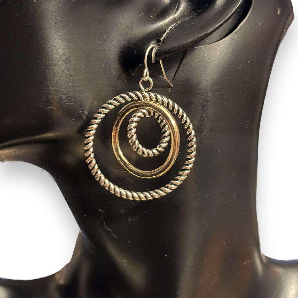 Other Two tone triple circle hoop earrings Size ONE SIZE - 2 Thumbnail