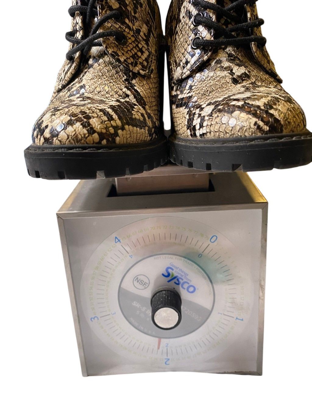 Forever 21 Forever 21 Womens 6 Python High Heel Snakeskin Ankle Boots Size US 6 / IT 36 - 12 Thumbnail