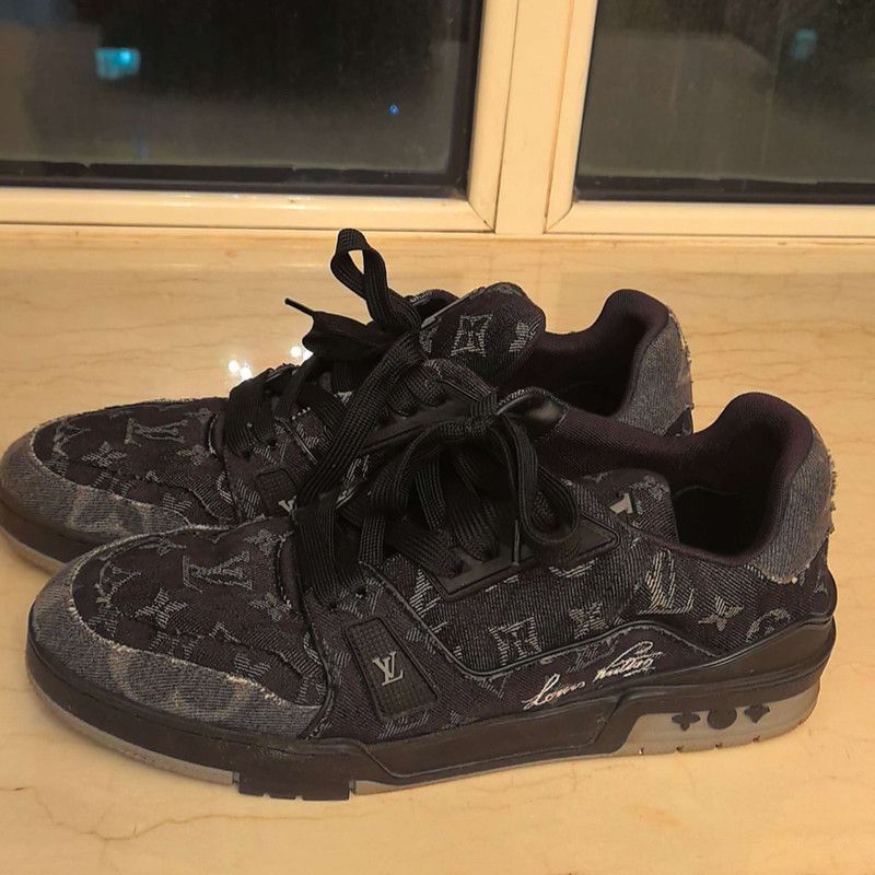 Louis Vuitton Louis Vuitton Trainer Low-Top Sneakers in Black 0079 Size US 9.5 / EU 42-43 - 1 Thumbnail