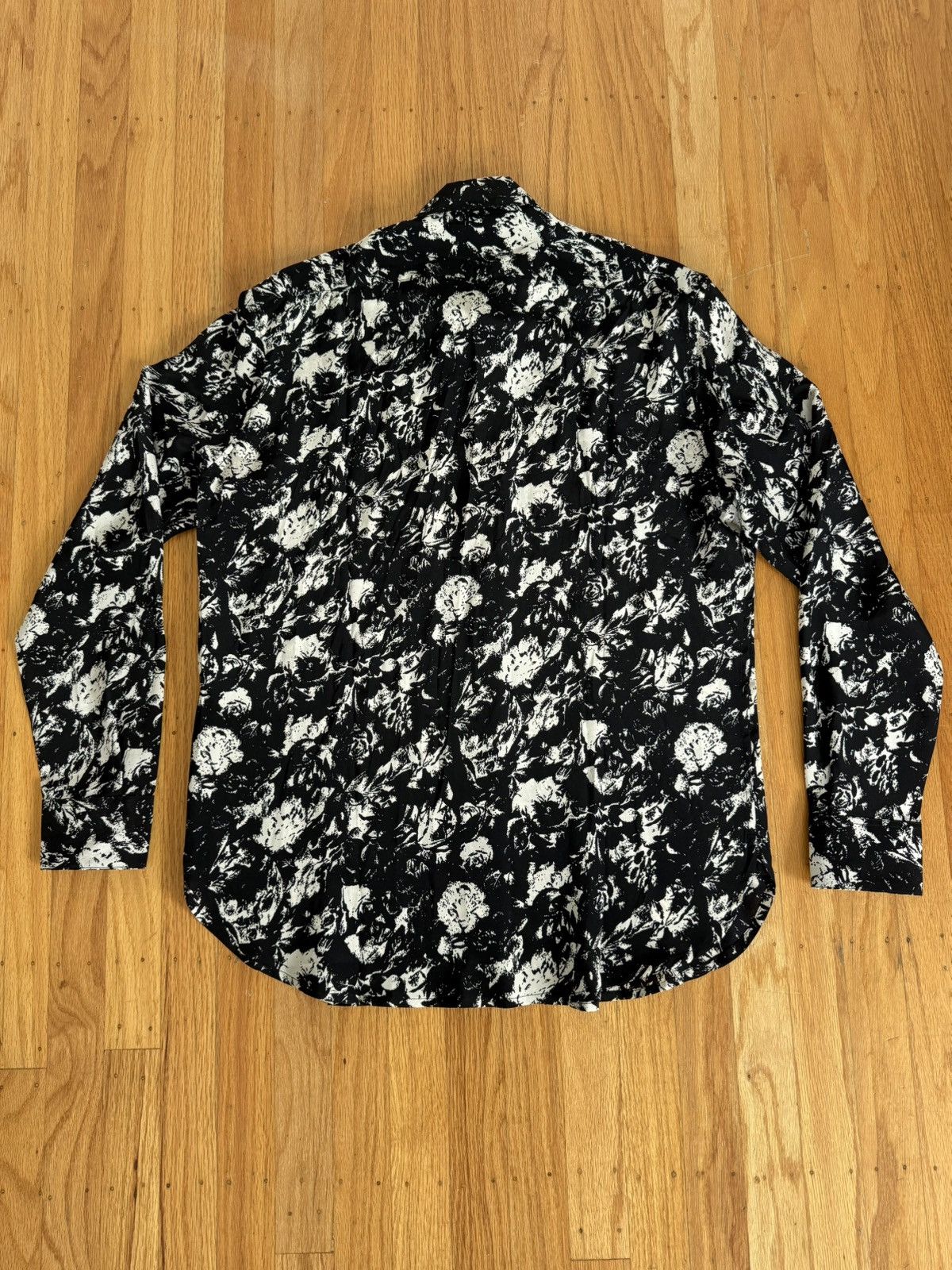Saint Laurent Paris SAINT LAURENT SS21 FLORAL SILK SHIRT Size US M / EU 48-50 / 2 - 2 Thumbnail