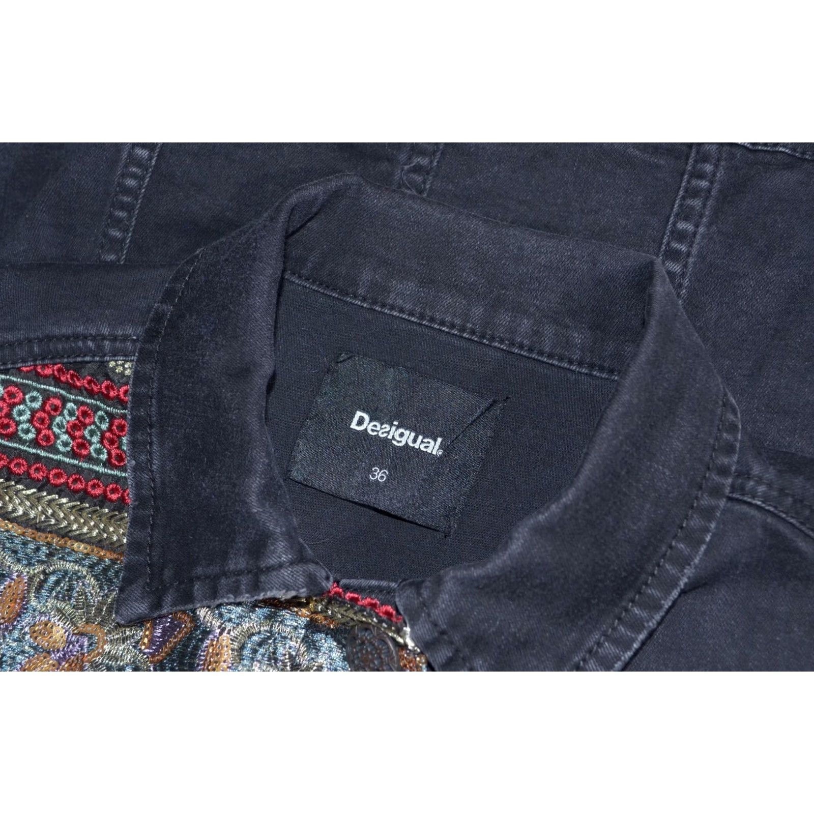 Desigual Desigual Black Denim Jacket Floral Embroidered Boho Womens Size 36 Denim Jacket Womens Boho Floral Embroidered Black Size 36 Size XS / US 0-2 / IT 36-38 - 6 Thumbnail