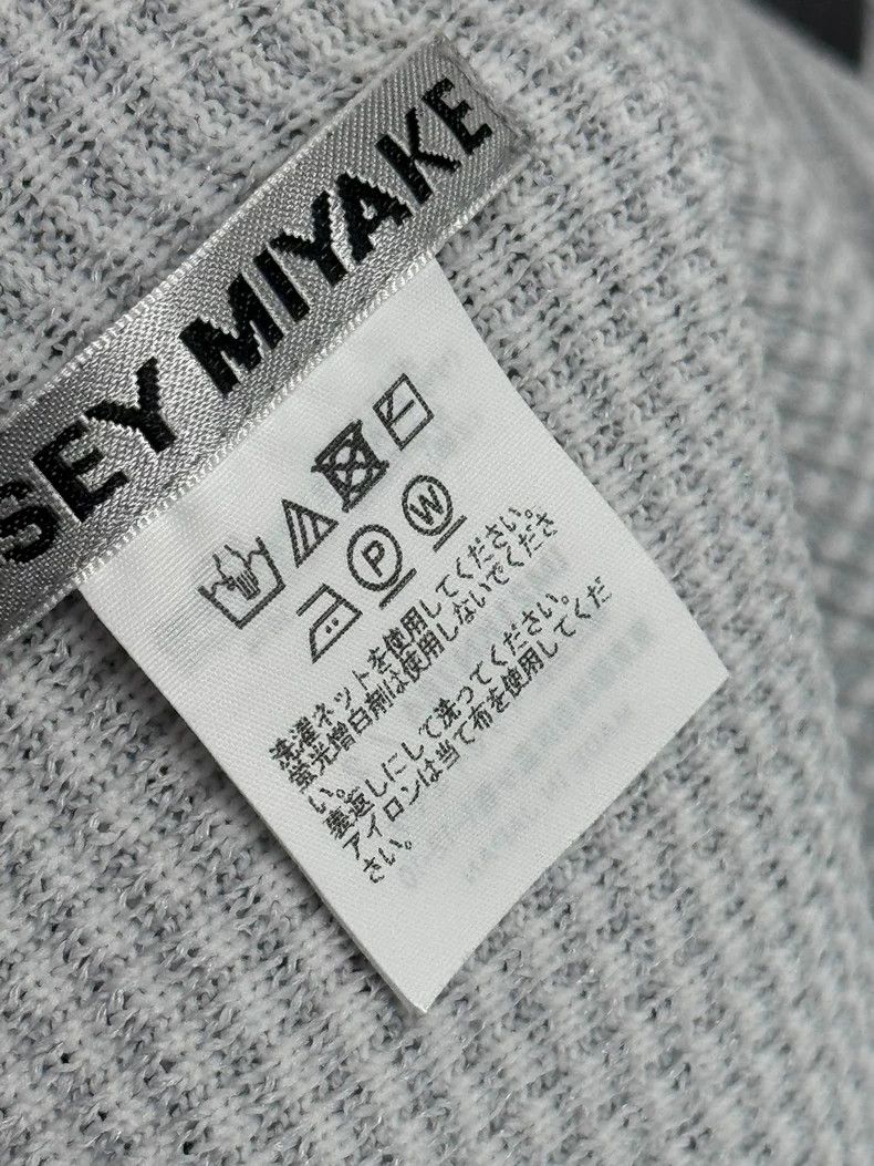 Issey Miyake Issey Miyake size:2 A light grey flower-bud shaped top swe Size XS / US 0-2 / IT 36-38 - 4 Thumbnail