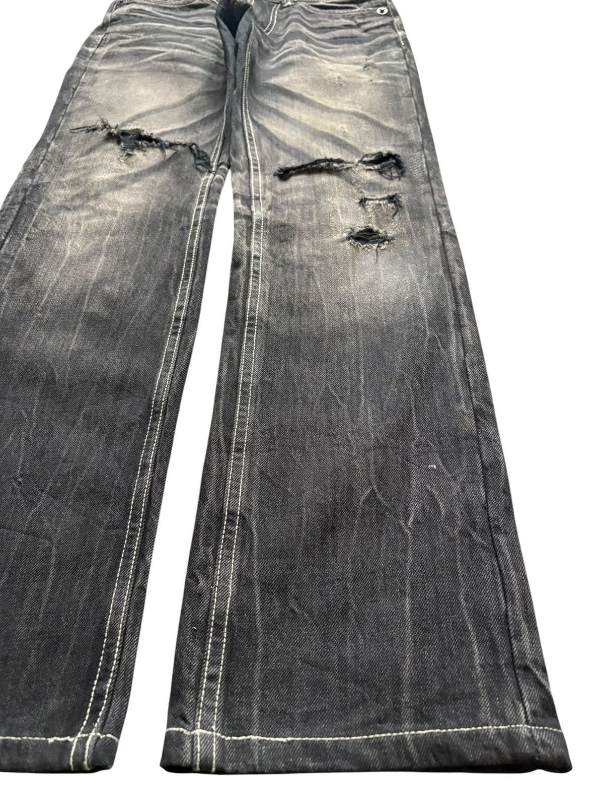 Japanese Brand × Seditionaries Vintage Japanese Brand Faded Mud Wash Skull Rip Loose Jeans Size US 31 - 7 Thumbnail