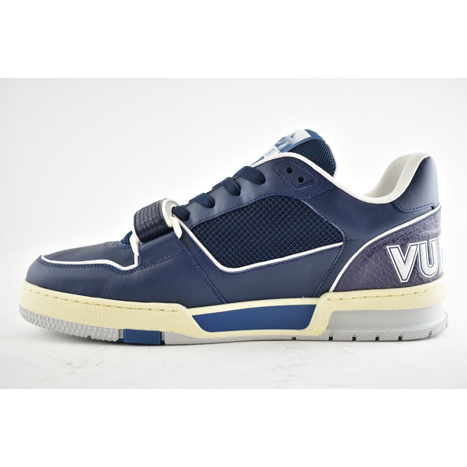 Louis Vuitton Louis Vuitton Blue Low Top Trainer Sneaker LV 8 US 9 9.5 Size US 9 / EU 42 - 8 Thumbnail