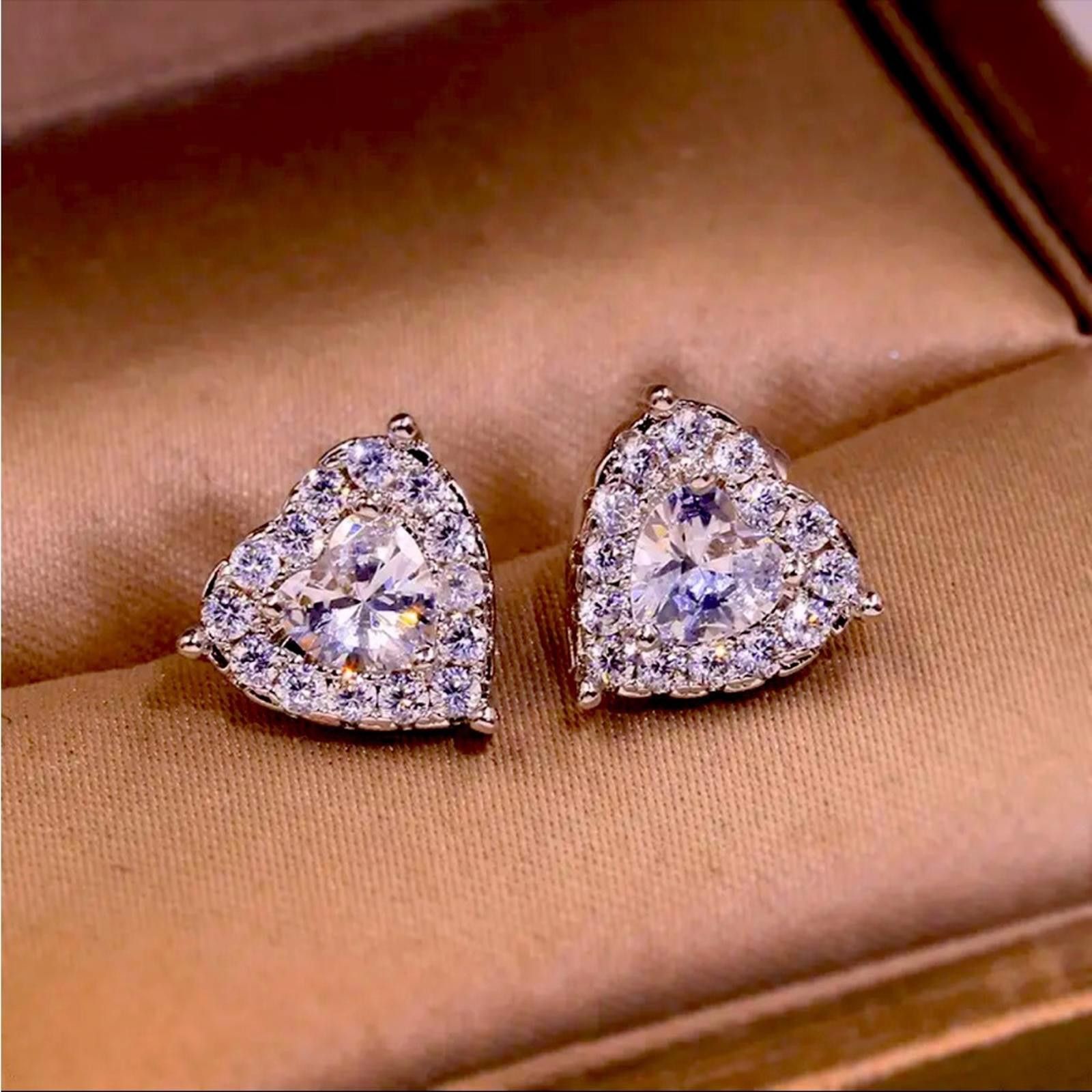 Designer Heart Shape Crystal CZ Stud Earrings NWT Size ONE SIZE - 1 Thumbnail